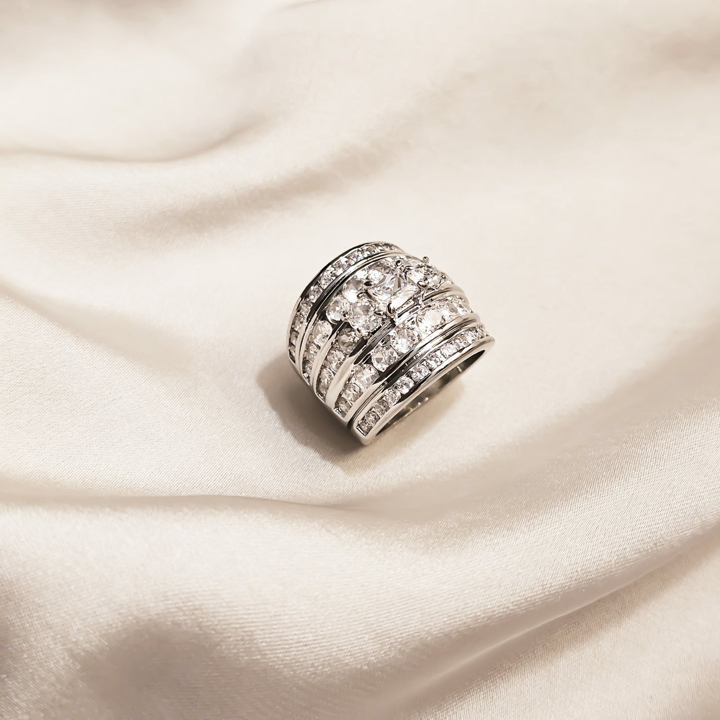 Blooming Grace Band Ring