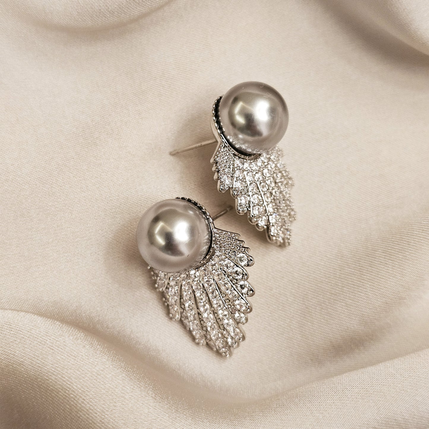 Charming Cluster Zircon Silver Earrings With Pearl