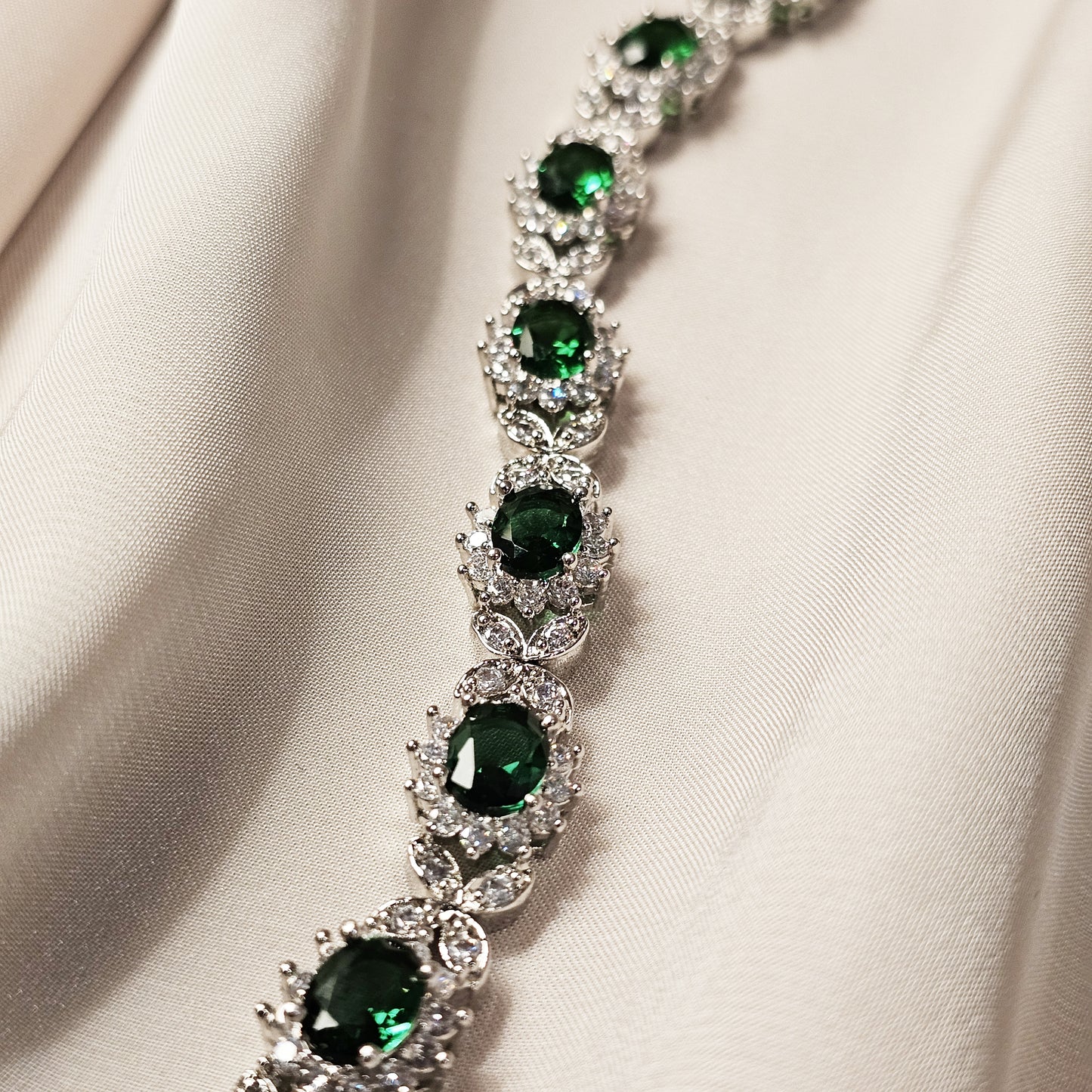 Luxury Elegant Green Zirconia Bracelet