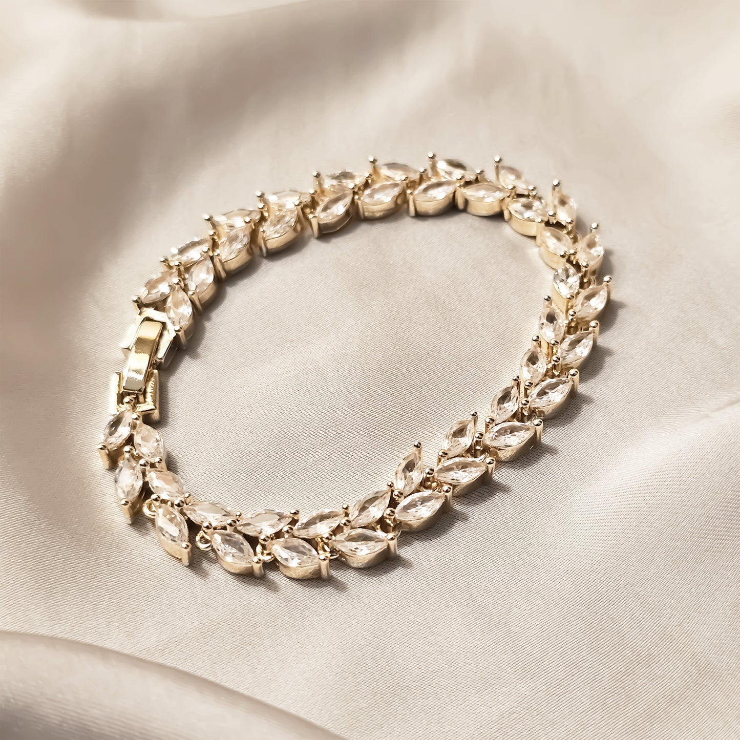 Complex Marquise Wreath Gold Bracelet