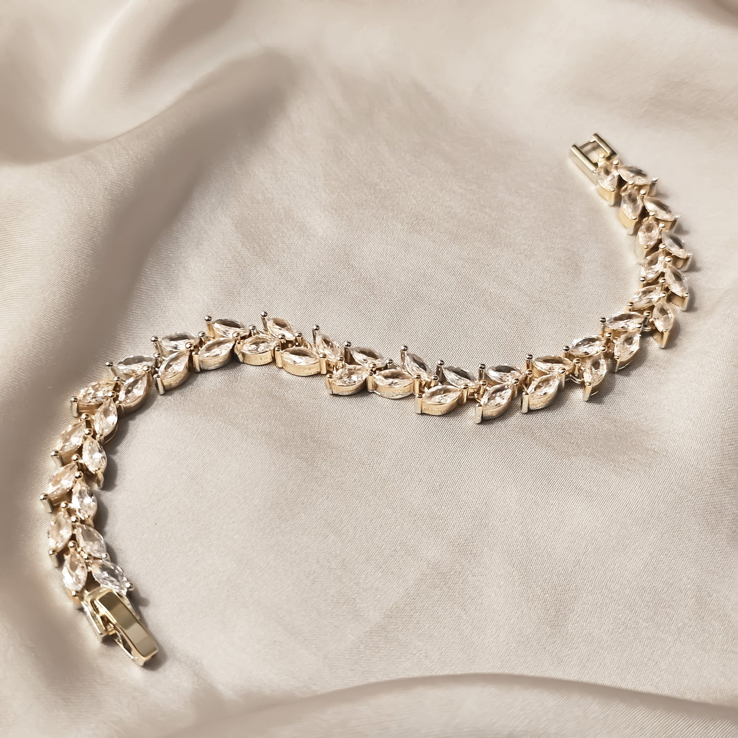 Complex Marquise Wreath Gold Bracelet
