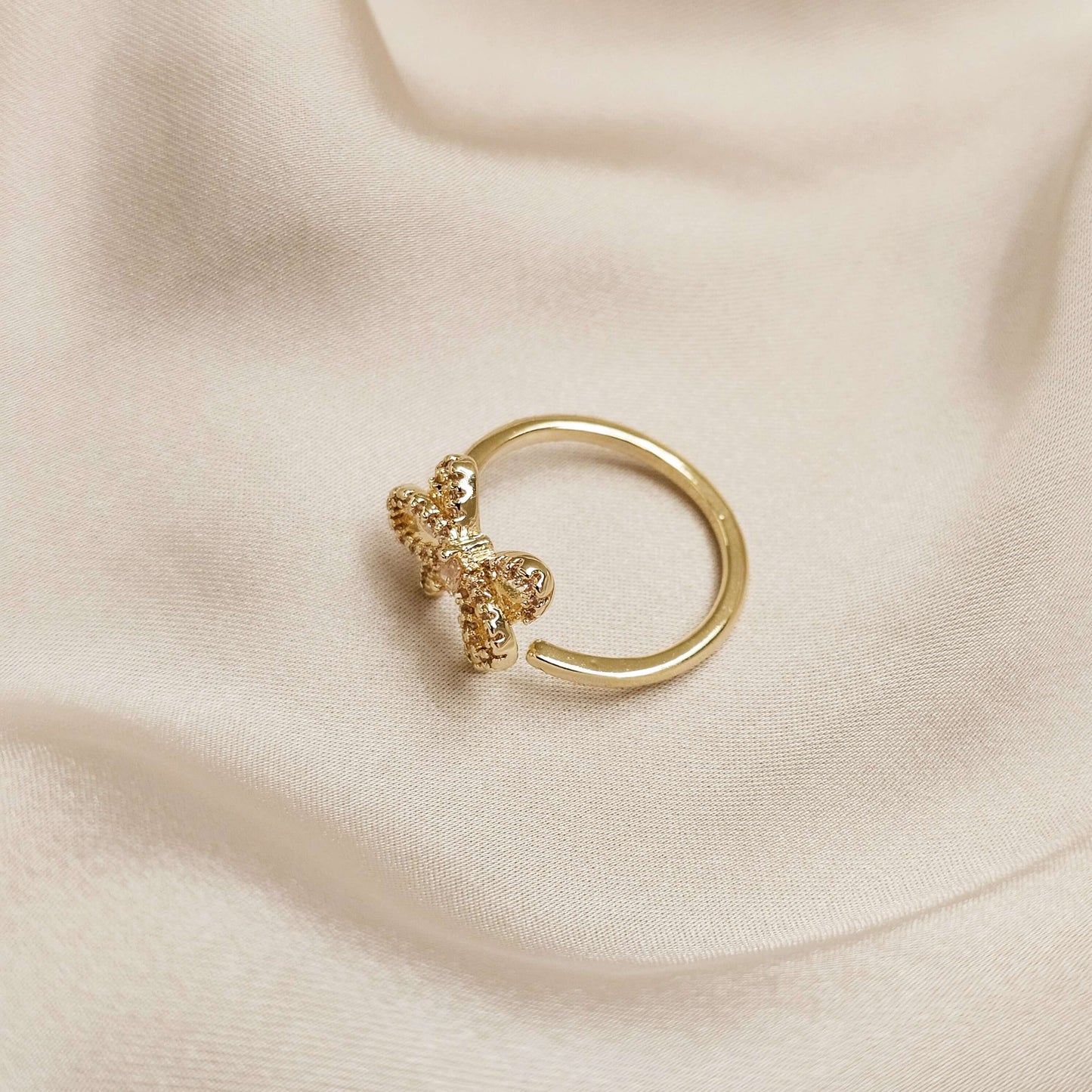 Slightly Glittery Diamond Bow Inlaid Zircon Fashion Ring