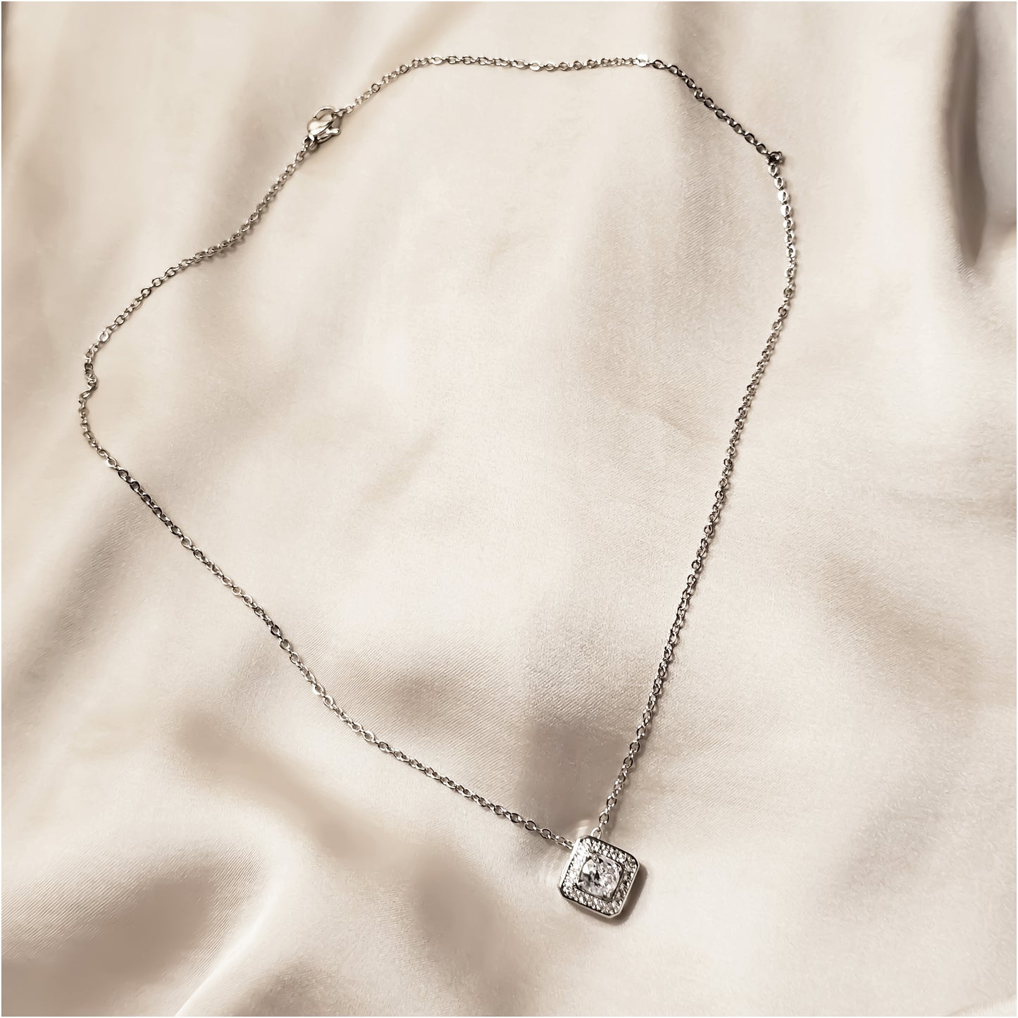 Gorgeous Cubic Zirconia Pendnt