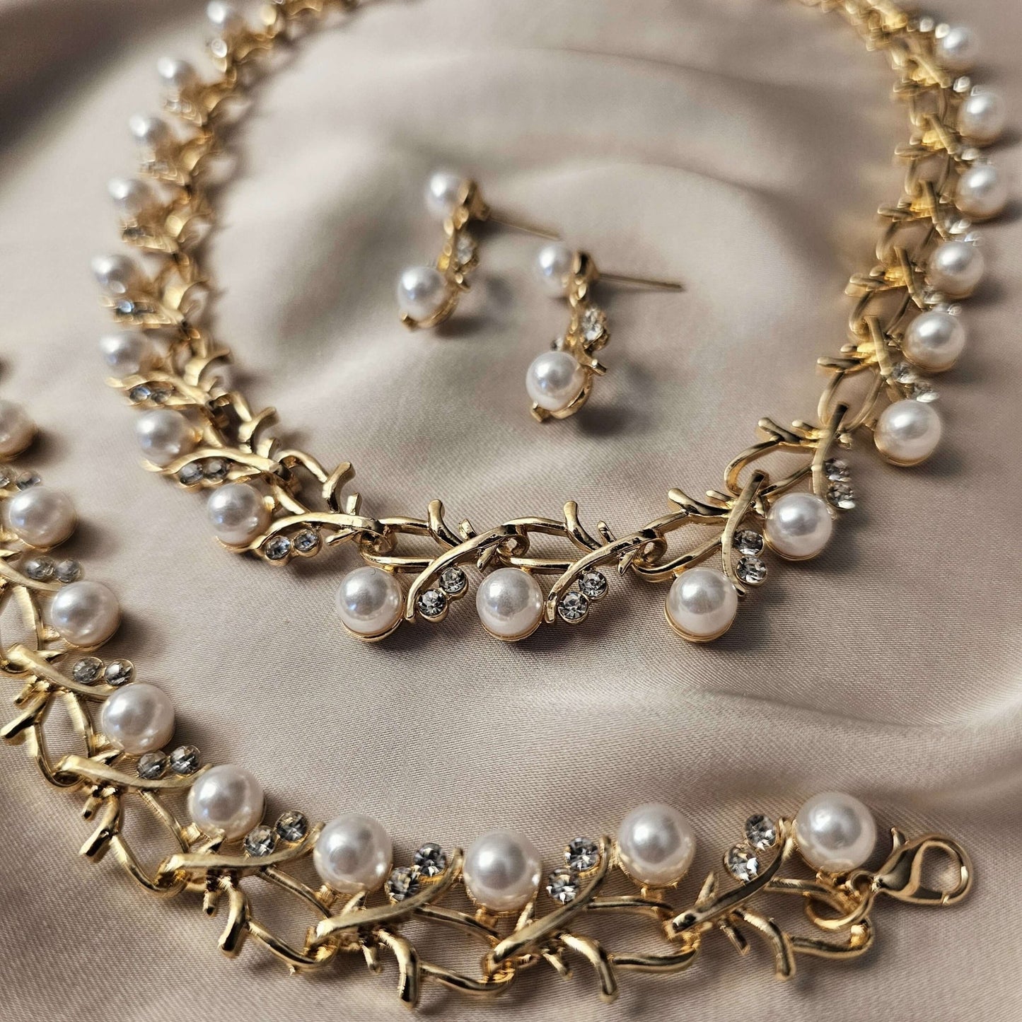 3pcs Elegant Crystal Boho Chic Irregular Pearl Necklace - FAH Jewelry