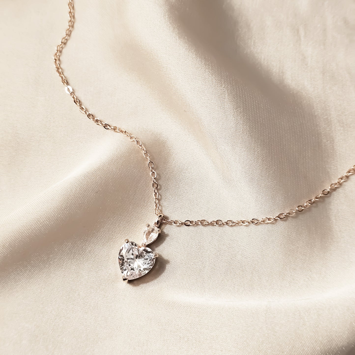 Trendy Diamond Love Heart Pendant