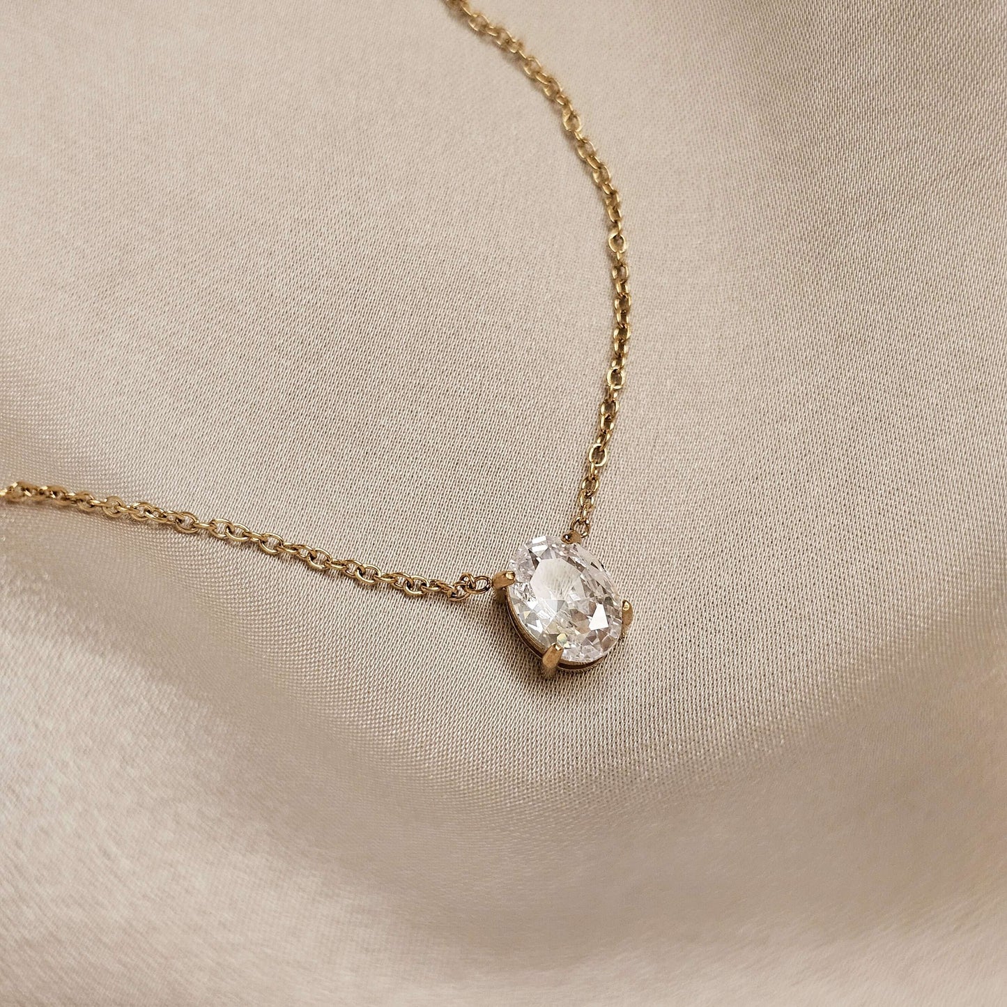 Minimalistic One Stone Diamond Zircon Pendant Stainless Steel