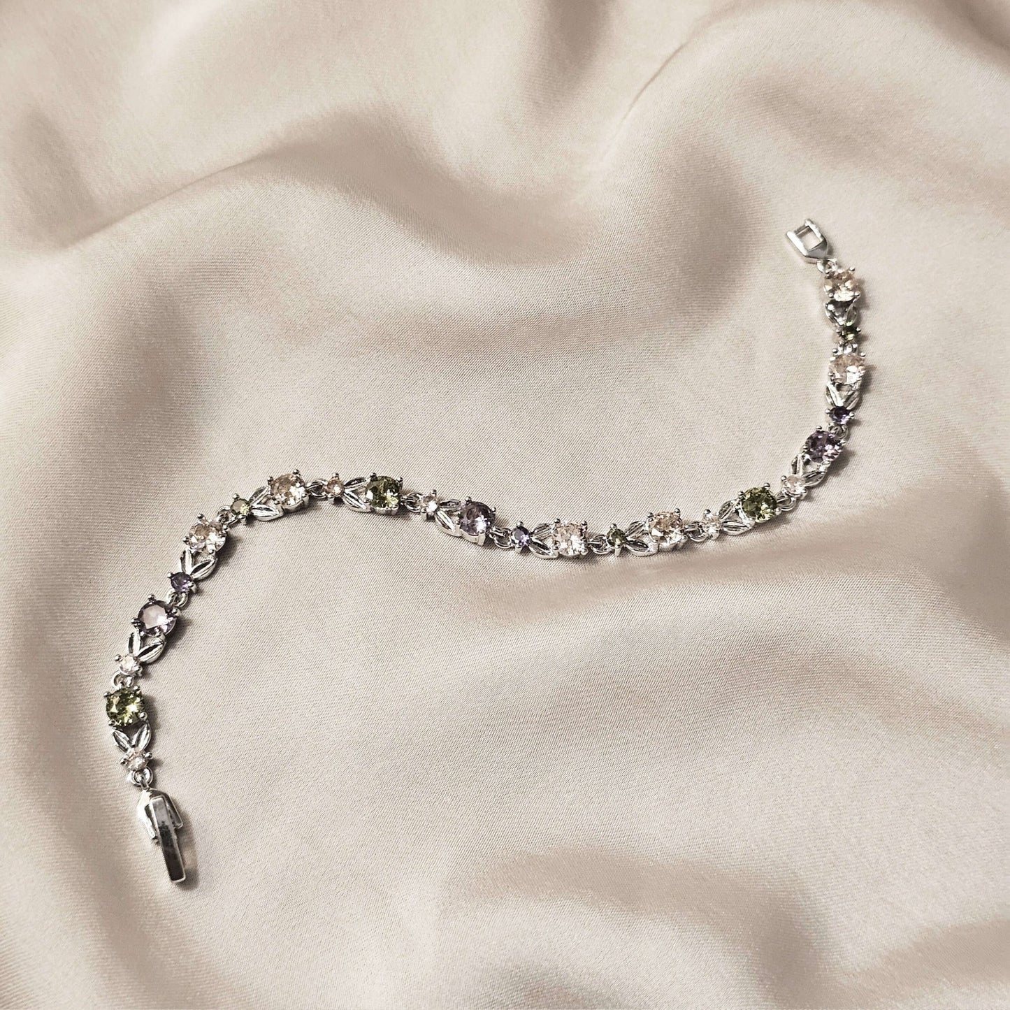 Adorable Delicate Round Flower Multi Bracelet - FAH Jewelry