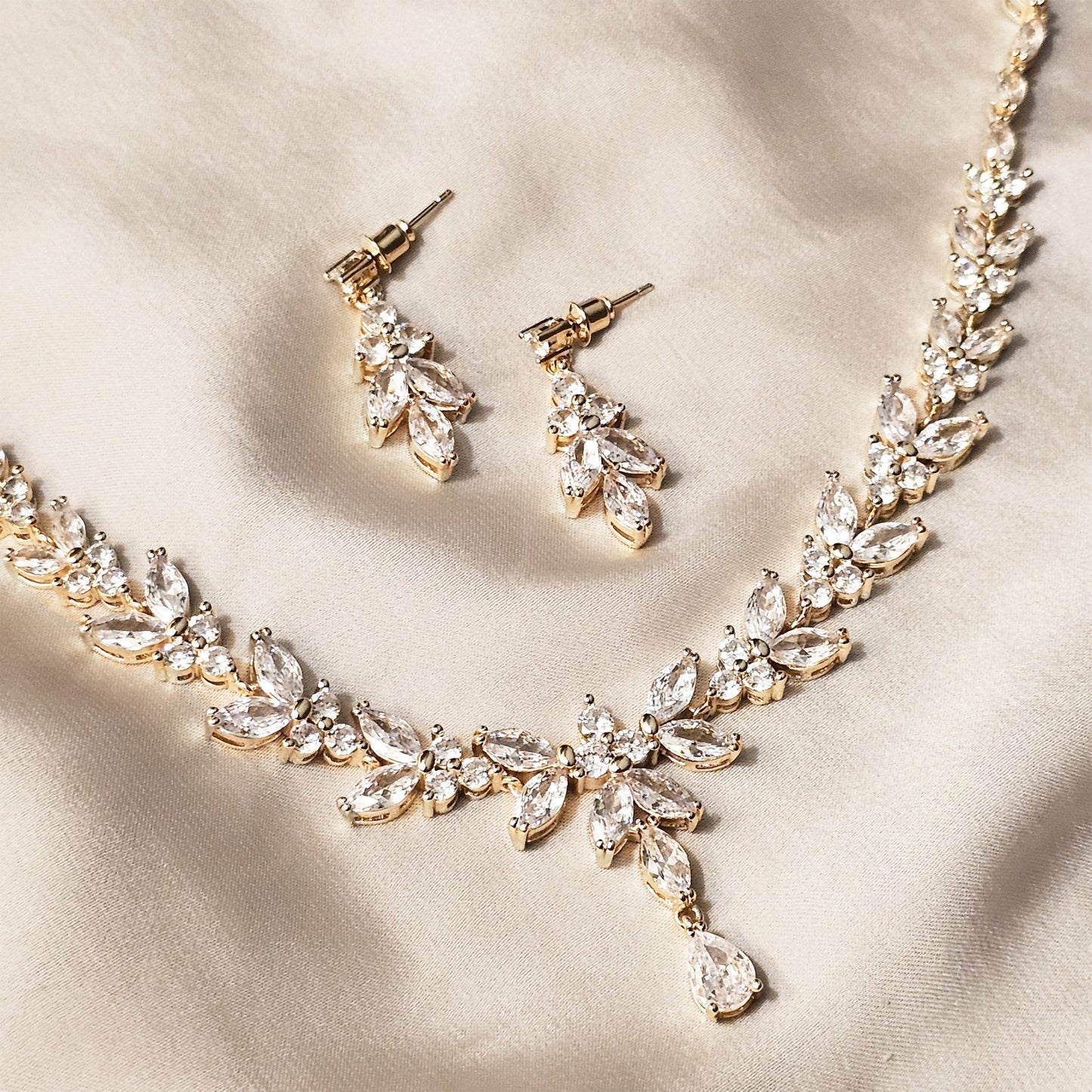 Asymmetric Palm Formal Set With Earring - FAH Jewelry