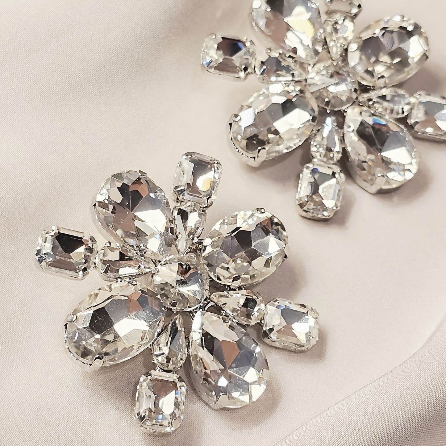 ALESSANDRA RICH Crystal Flower Earrings