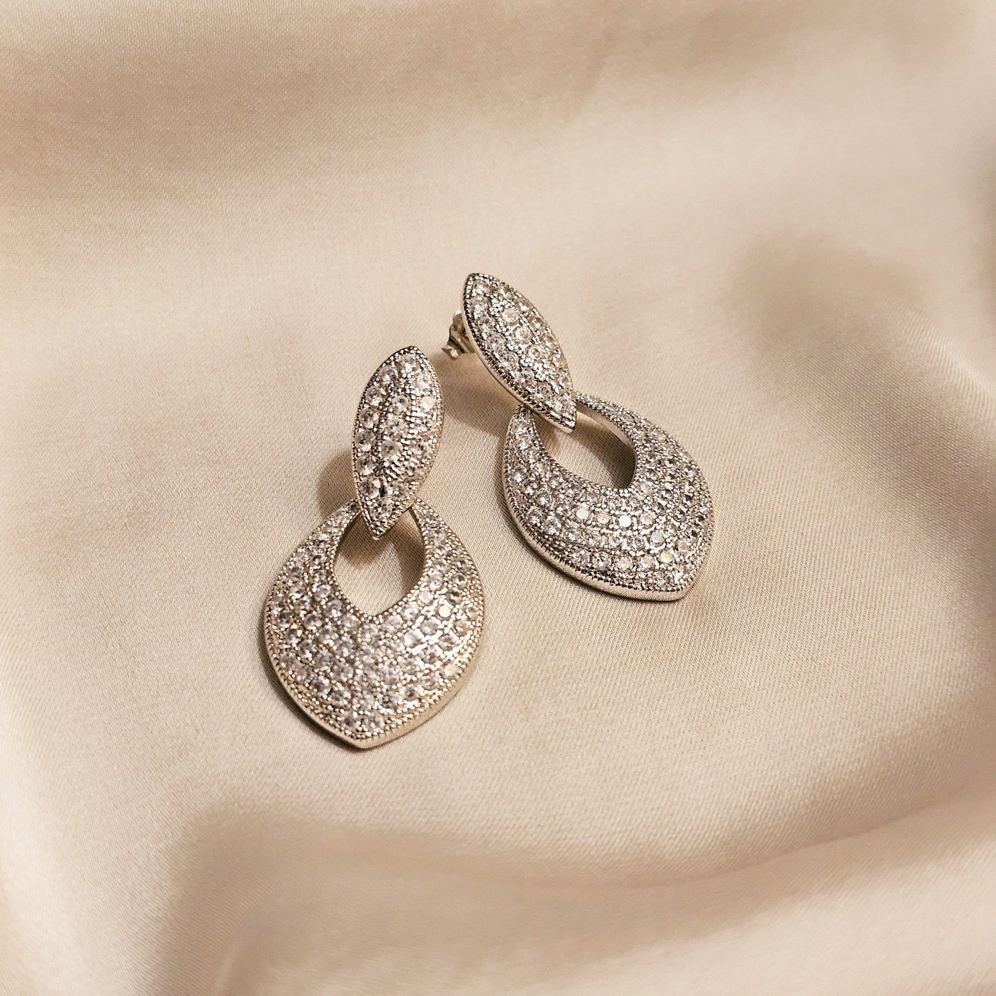 Gleaming Eclipse - FAH Jewelry