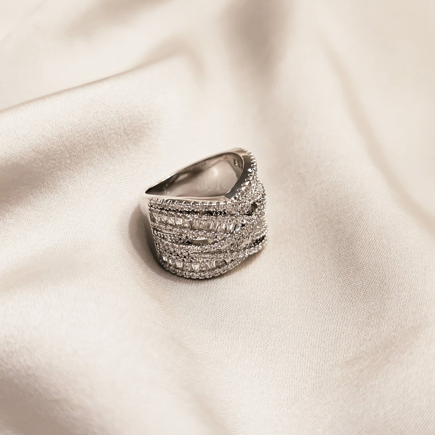 Glimmering Grace Diamond Zircon Ring - FAH Jewelry