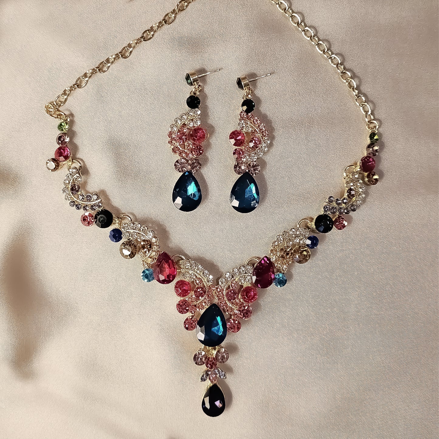 Crystal Alloy Rhinestone Necklace With Earrings