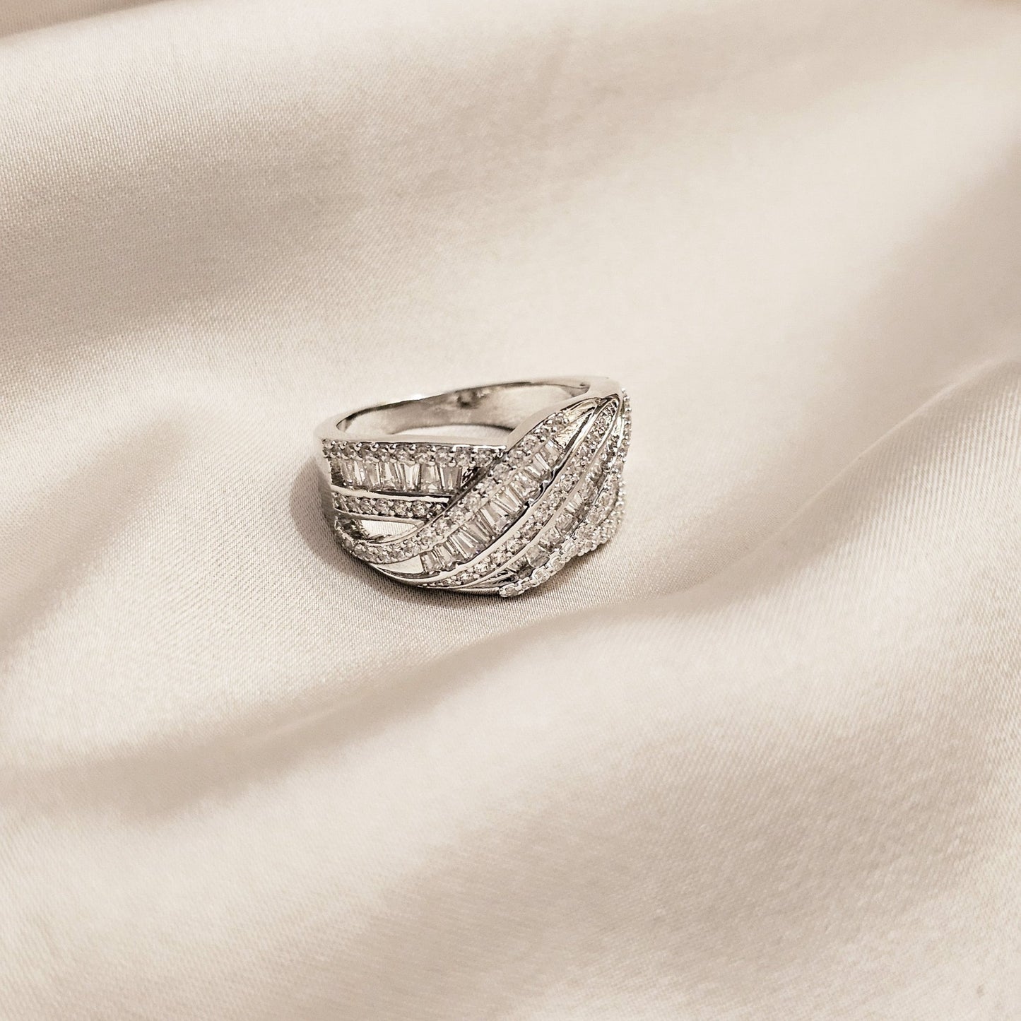 Natural Brilliant Cut Diamond Zircon Ring - FAH Jewelry