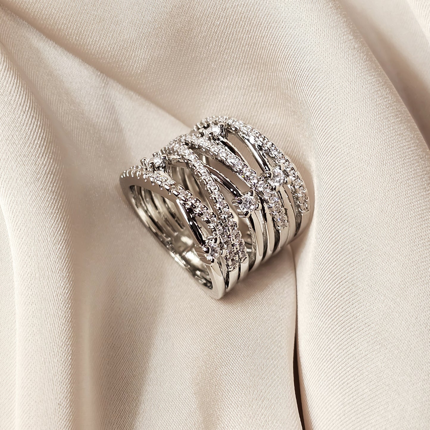 Vintage Cross Branch Luxury Zircon Ring