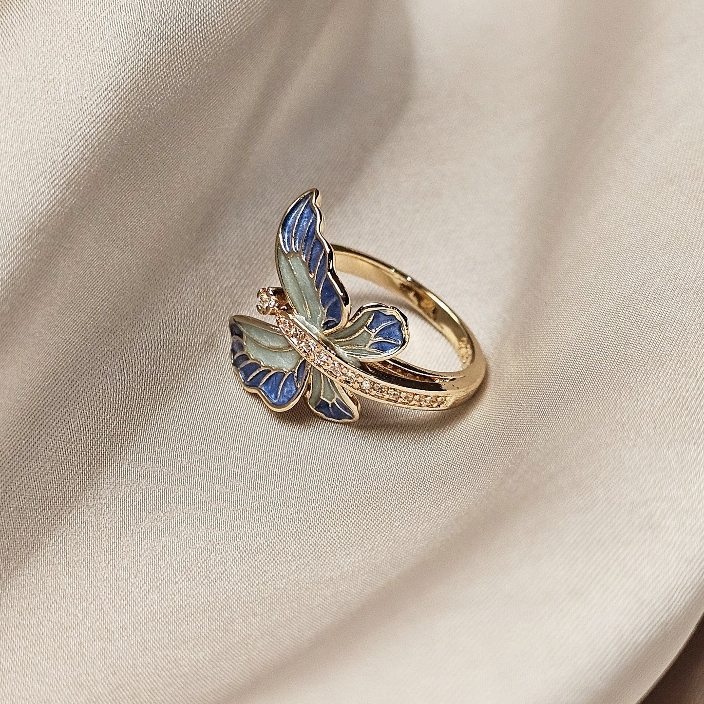 Flare Blue Butterfly Diamond Ring