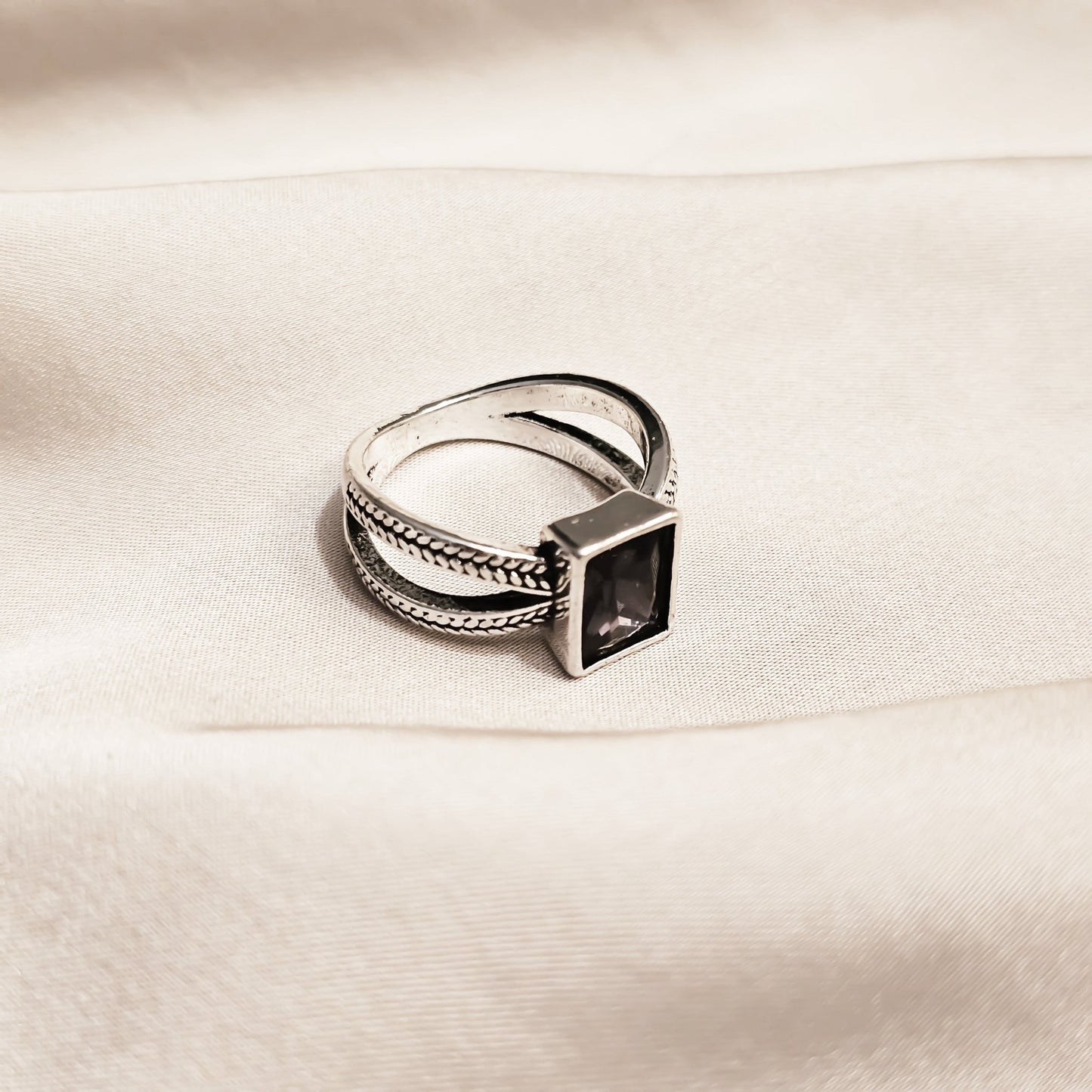 Rectangle Zircon Lux - Silver - Purple Ring - FAH Jewelry