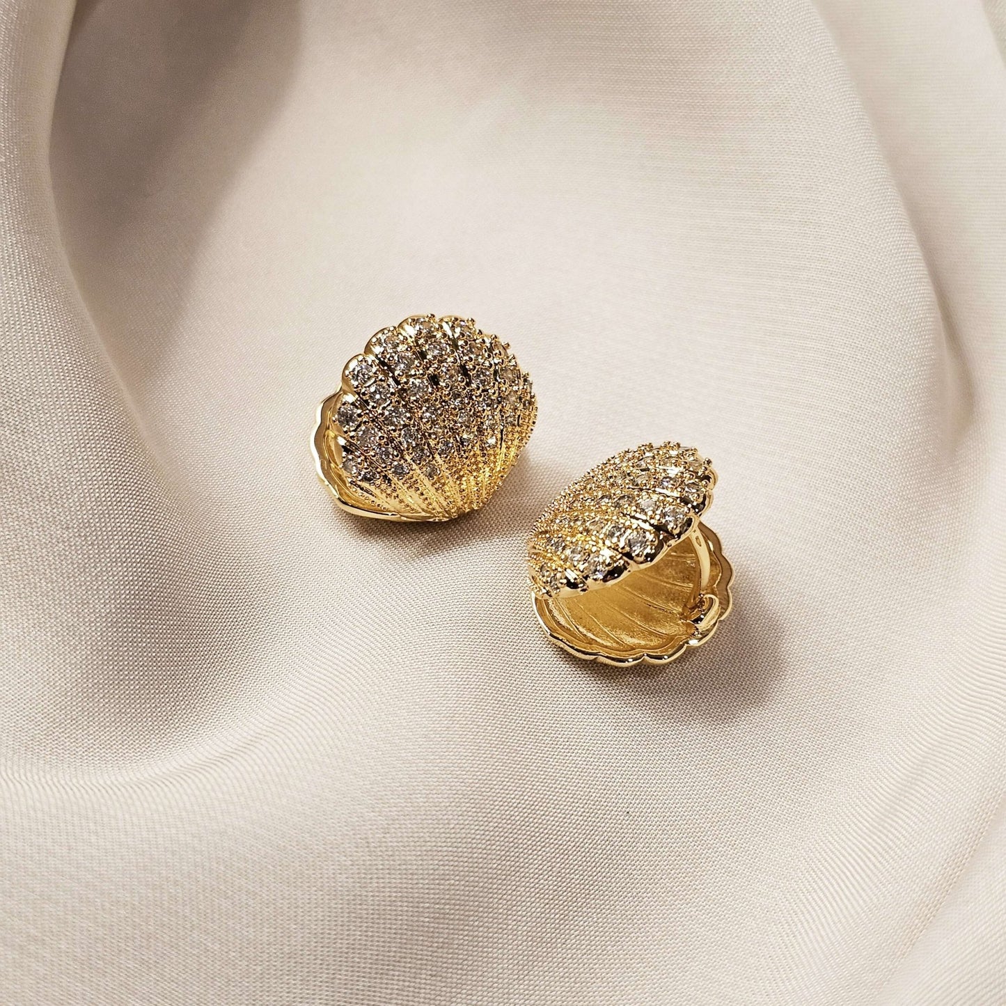 Round Shape Gold Engagement Earrings - FAH Jewelry