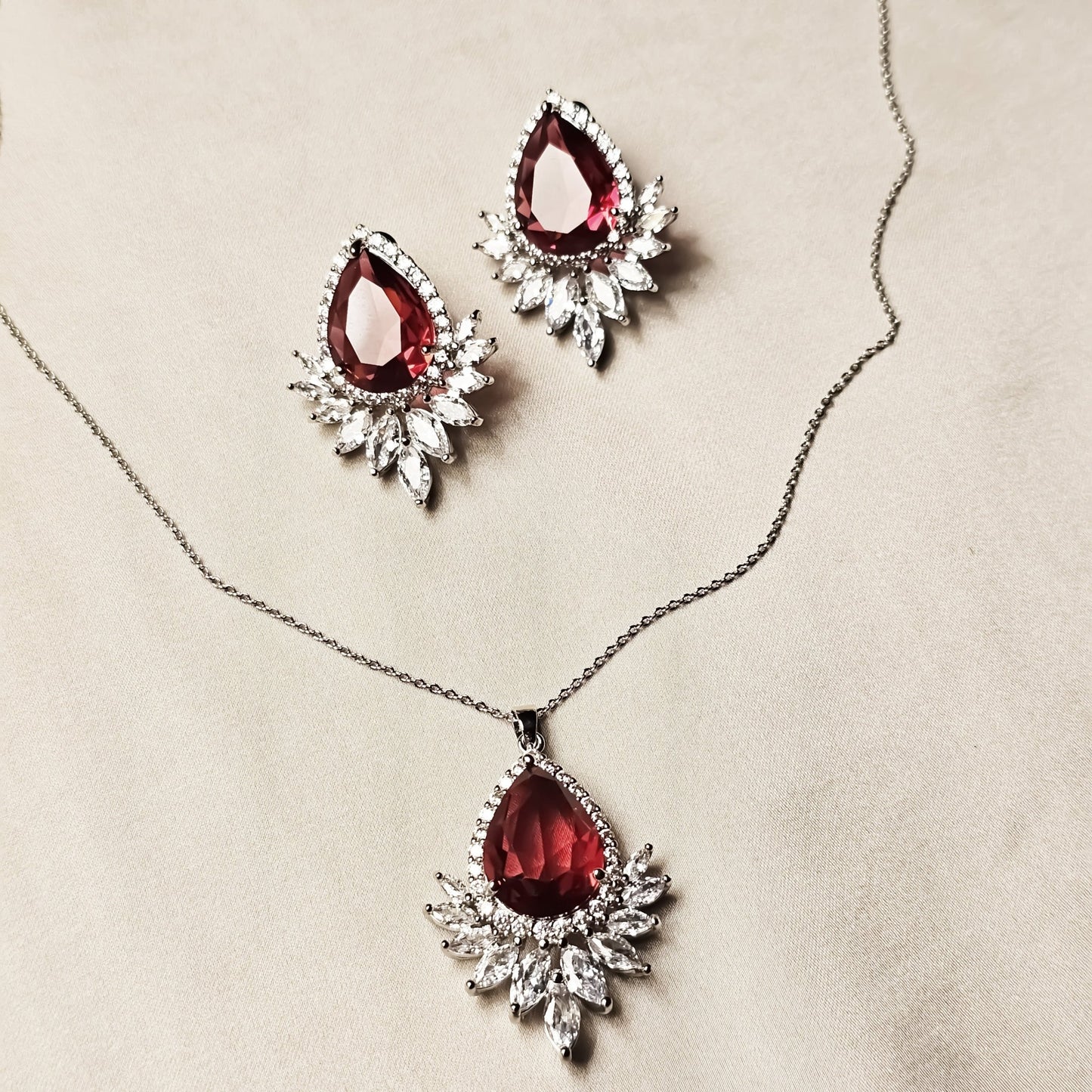 Scarlet Royale Necklace Set - FAH Jewelry