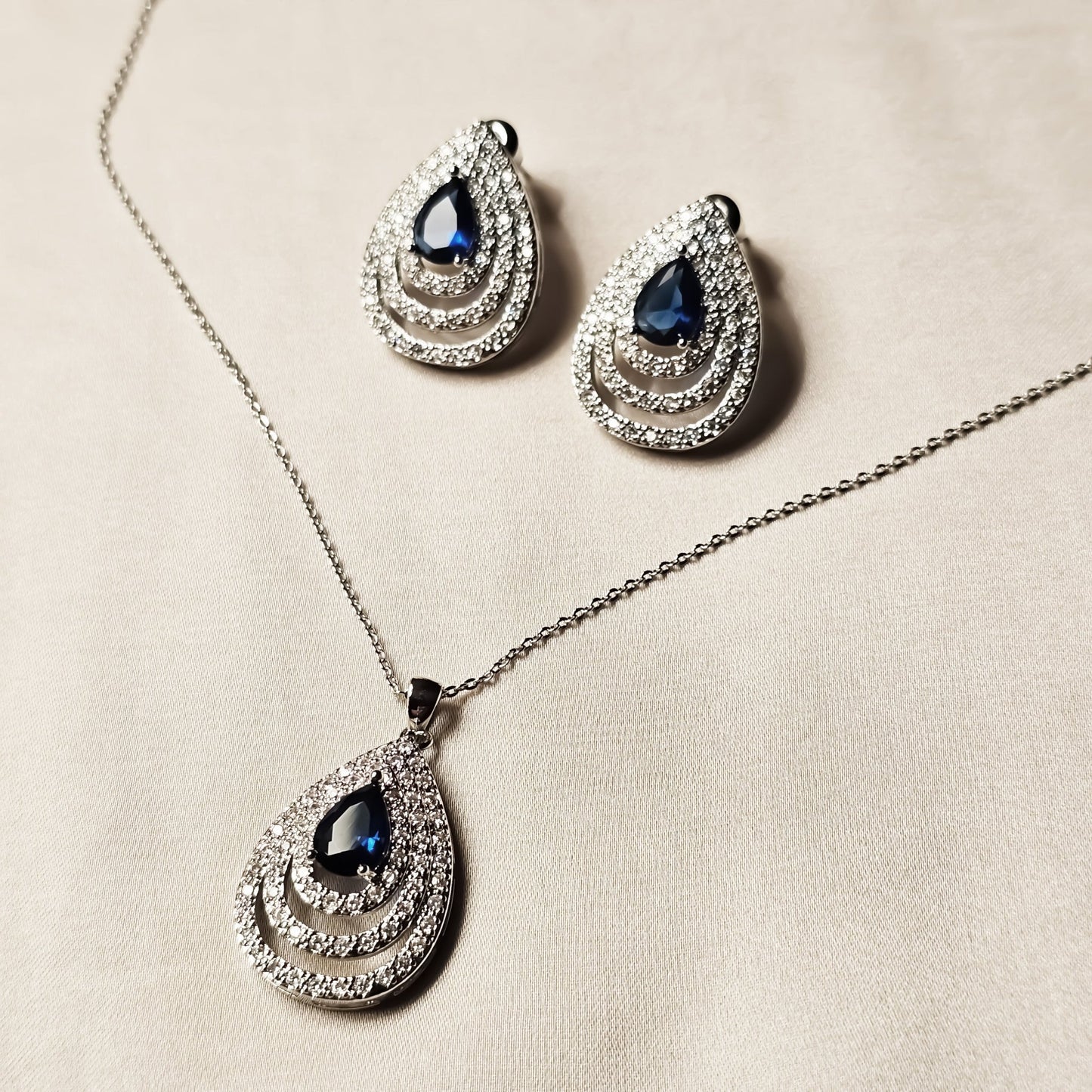 Virex Blue Crystal Necklace - FAH Jewelry