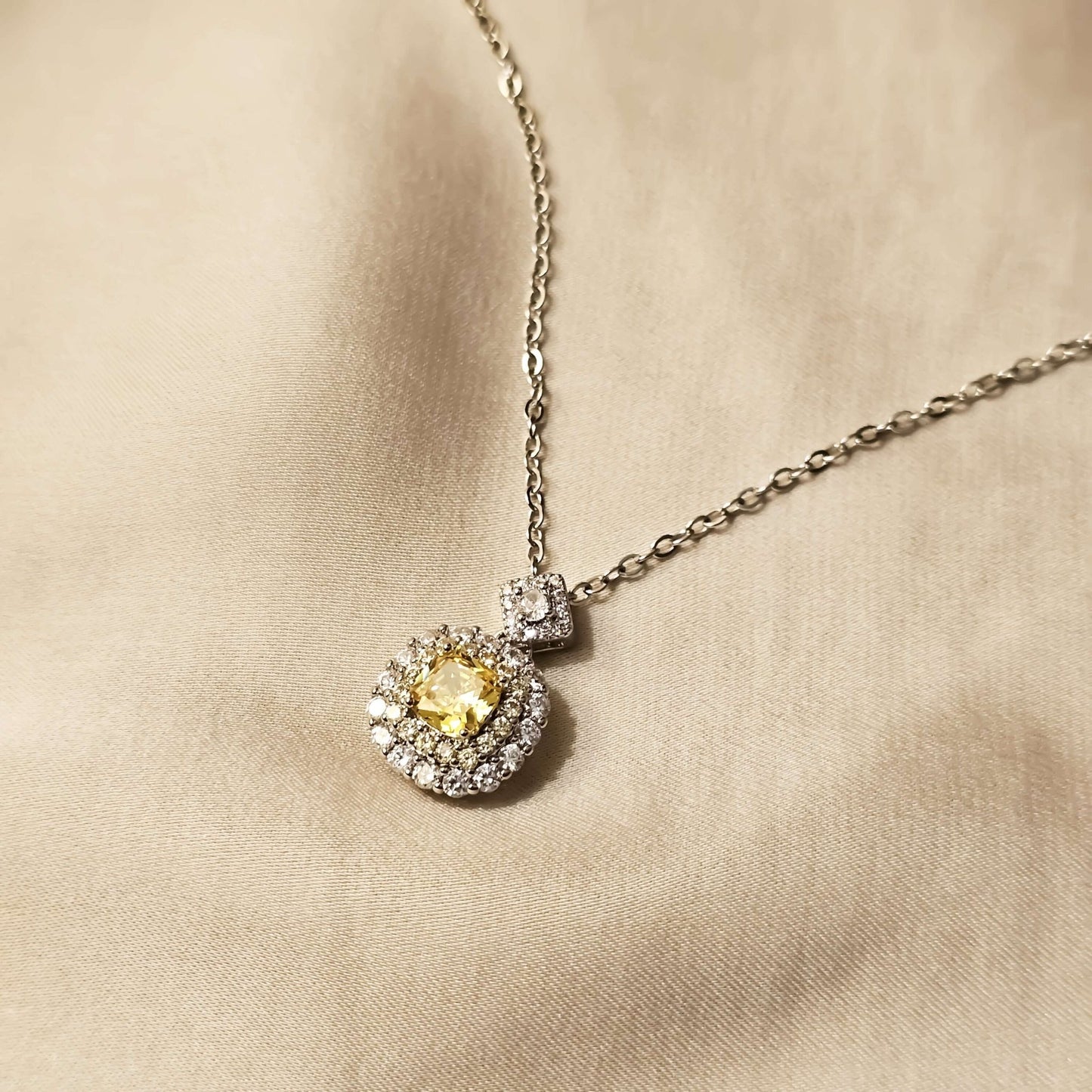 Yellow Slightly Inlaid Diamond square Necklace - FAH Jewelry