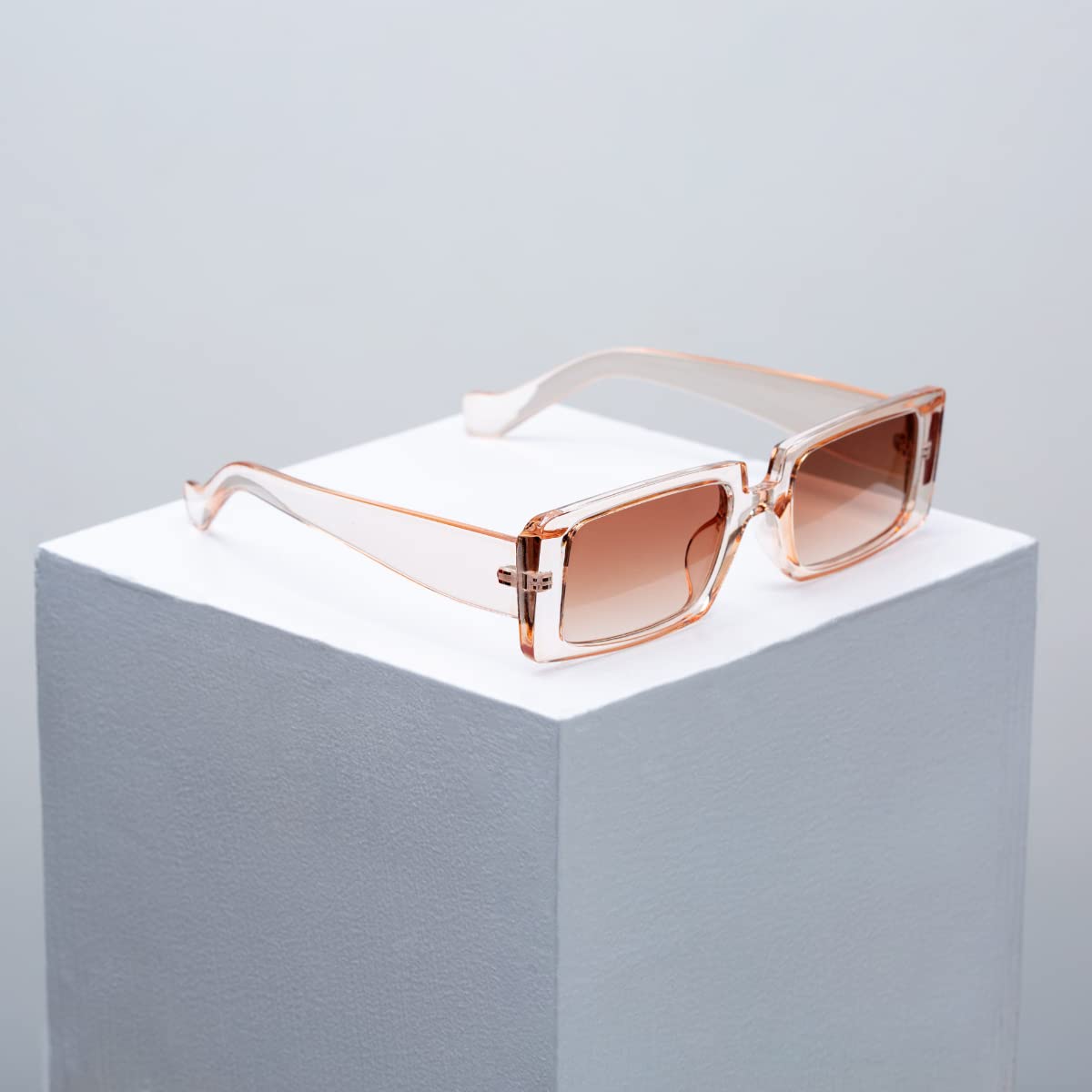 Wide Frame Retro Sunglasses