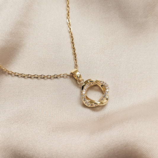 Rope Circle French Choker Style Pendant