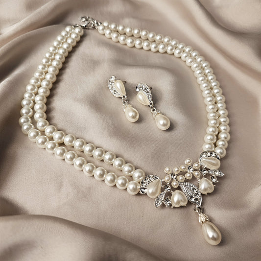 Luxury White Color Inlaid  Crystal Glass Imitation Pearl Necklace