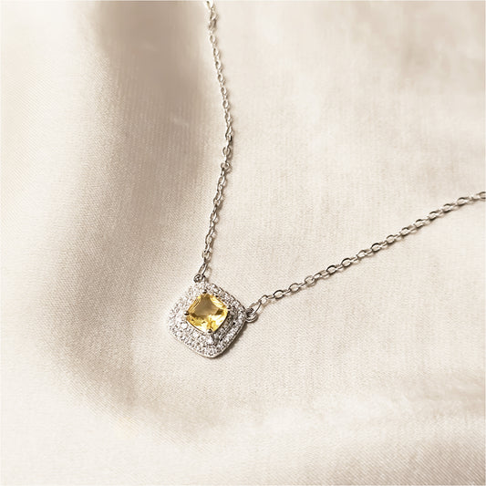 Regal Champagne Detailed Pendant