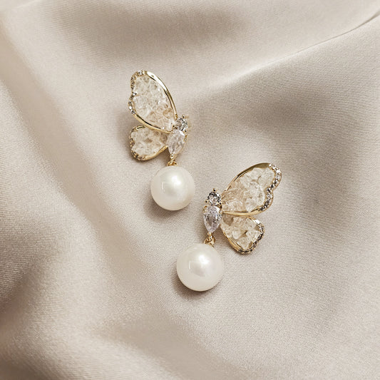 Fairy Light Luxury Butterfly Pearl Earrings