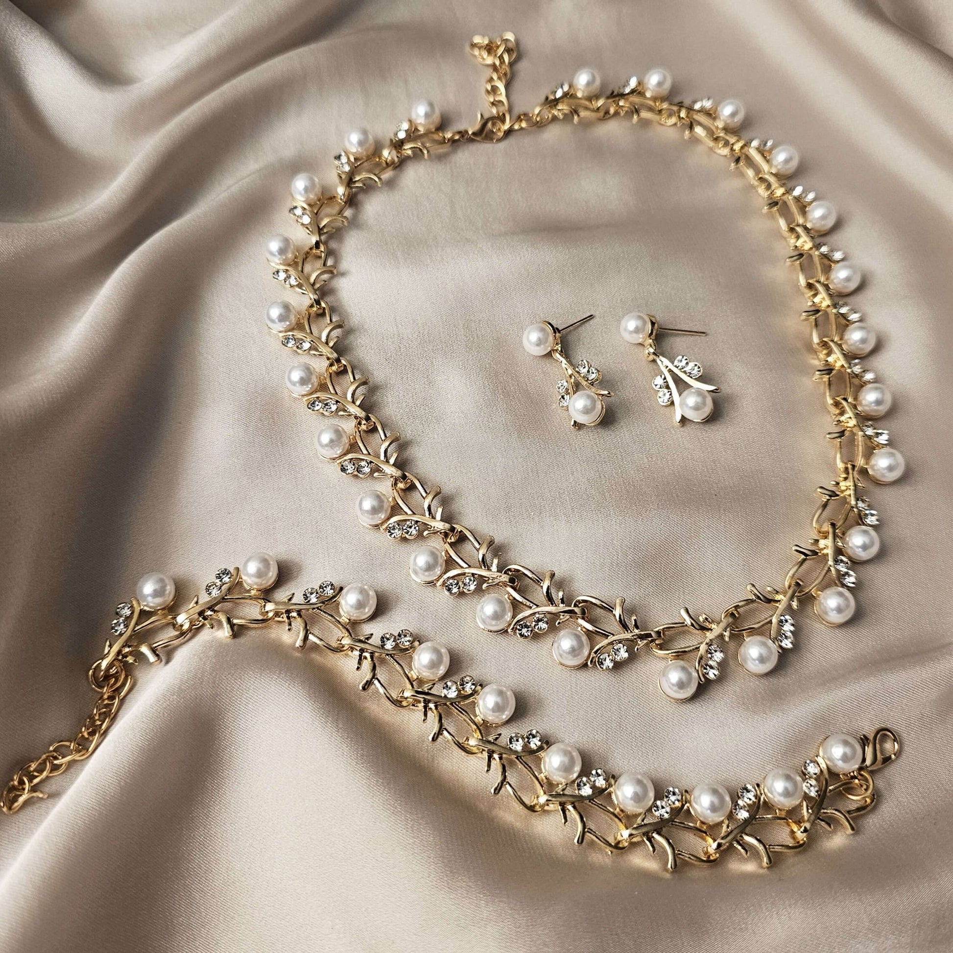3pcs Elegant Crystal Boho Chic Irregular Pearl Necklace - FAH Jewelry