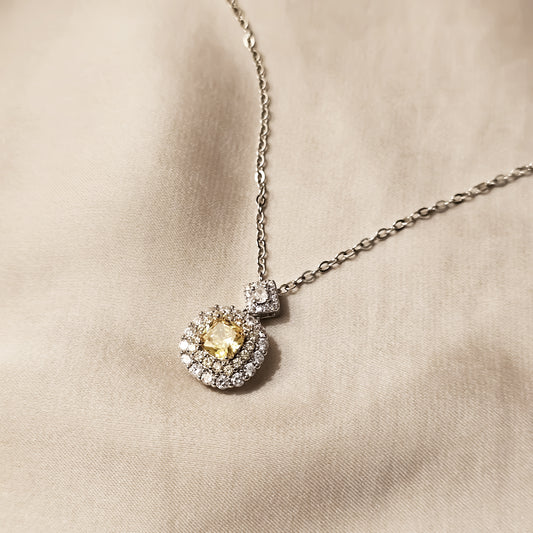 Yellow Slightly Inlaid Diamond square Necklace