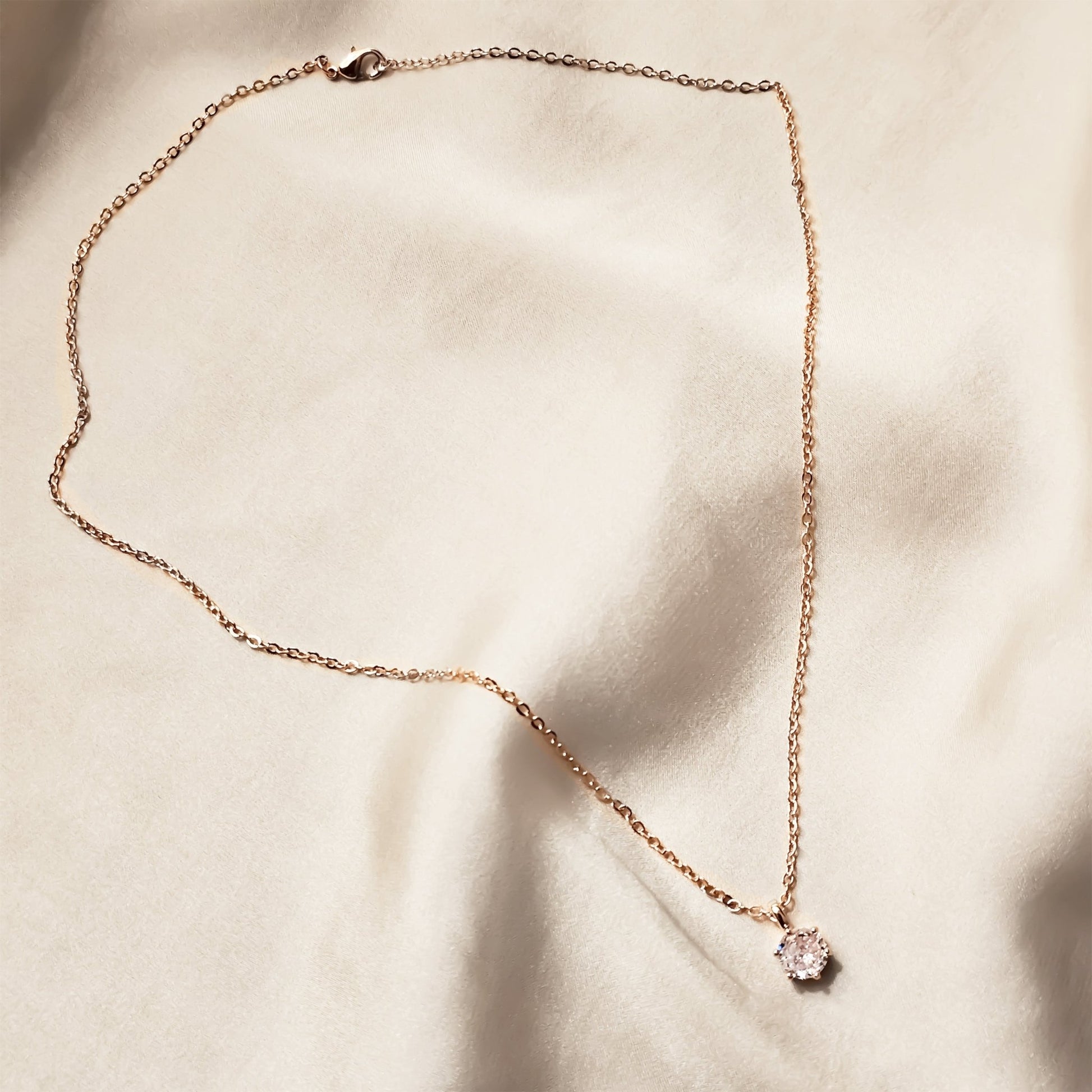 American Trendy Sparking Round Zircon Pendant - FAH Jewelry