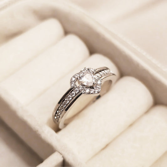 Amour Éternel (French for “eternal love”) - FAH Jewelry