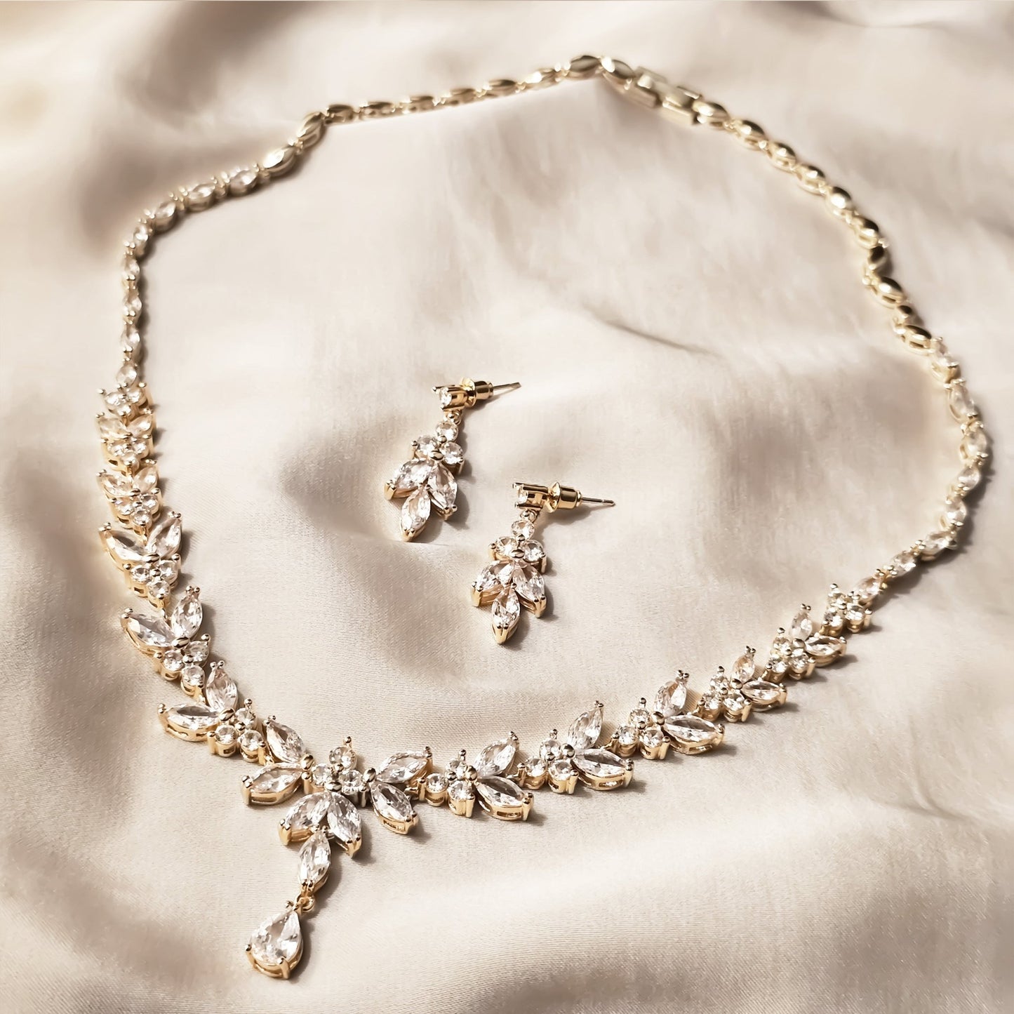 Asymmetric Palm Formal Set With Earring - FAH Jewelry