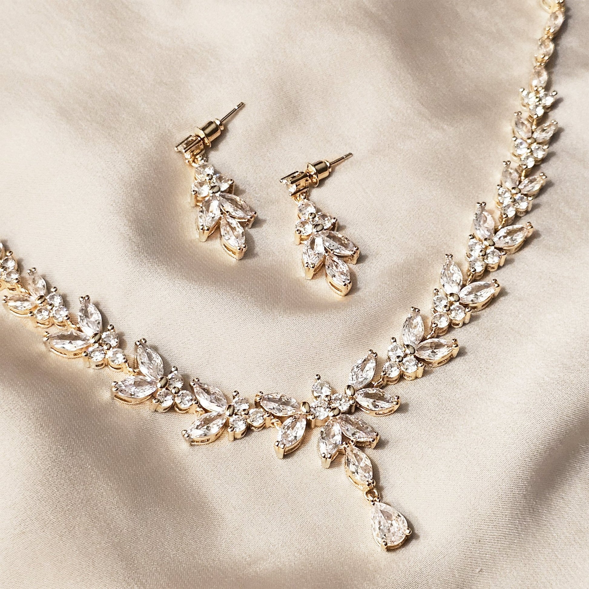 Asymmetric Palm Formal Set With Earring - FAH Jewelry