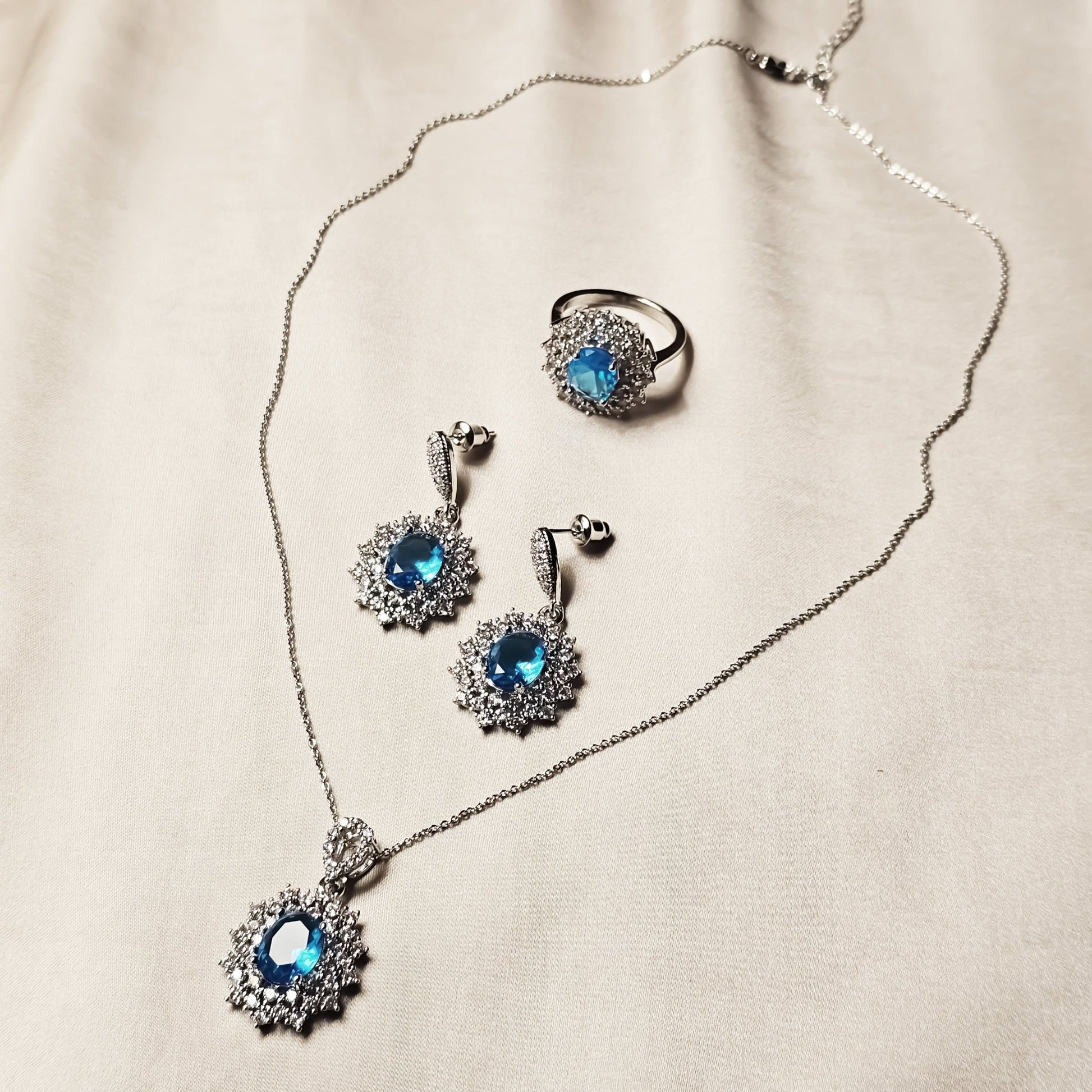 Auralis Blue Necklace With Ring - FAH Jewelry