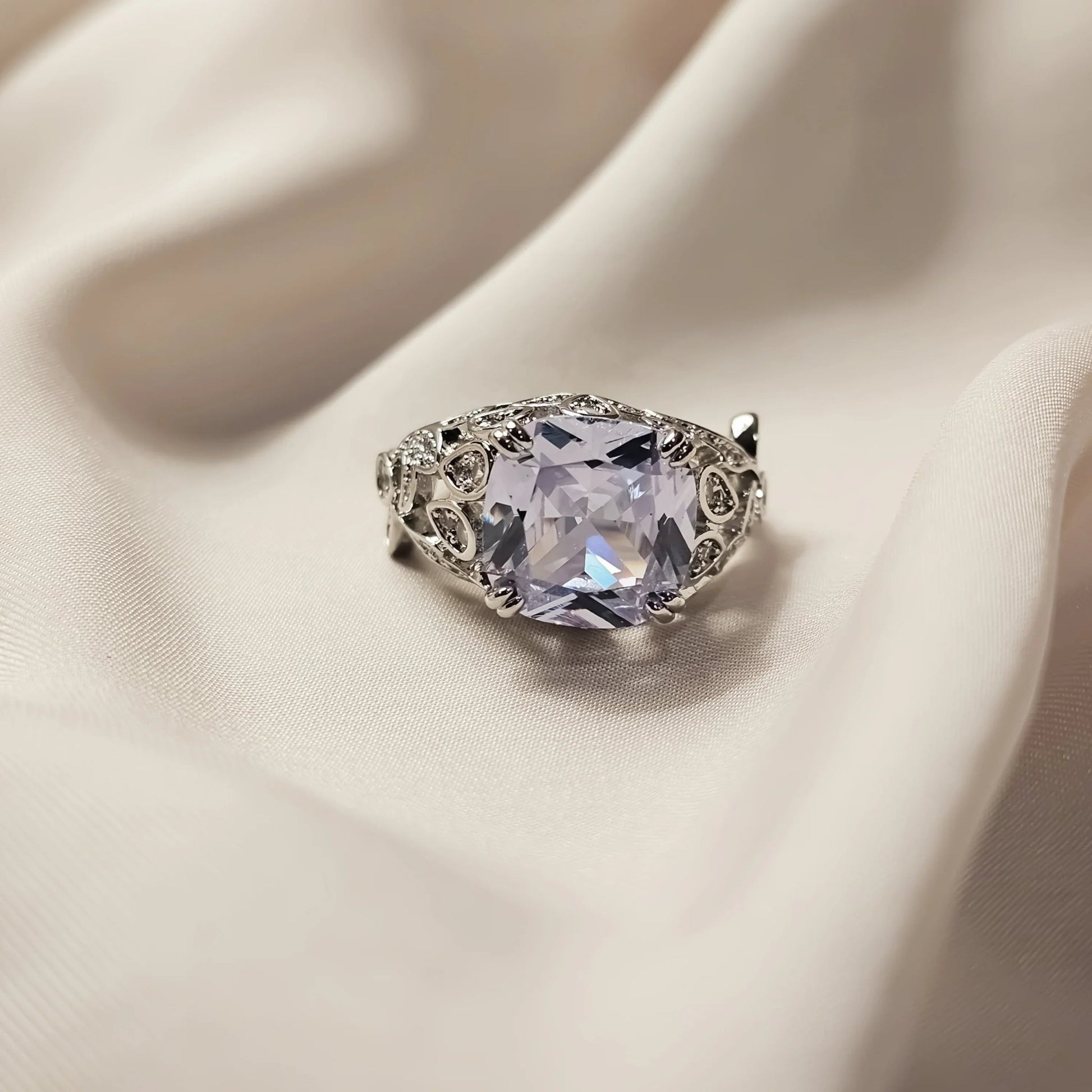 Bright Zircon Singapore Ring - FAH Jewelry