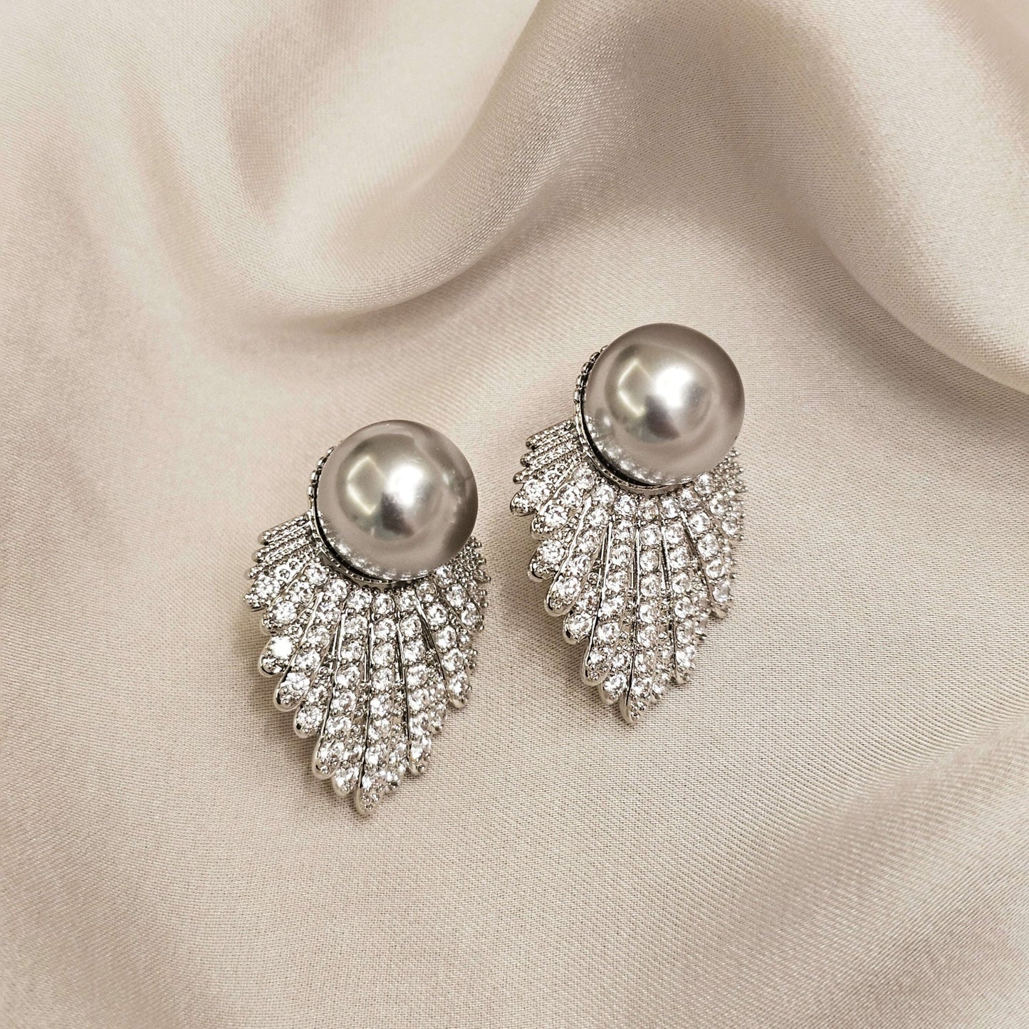 Charming Cluster Zircon Silver Earrings With Pearl - FAH Jewelry