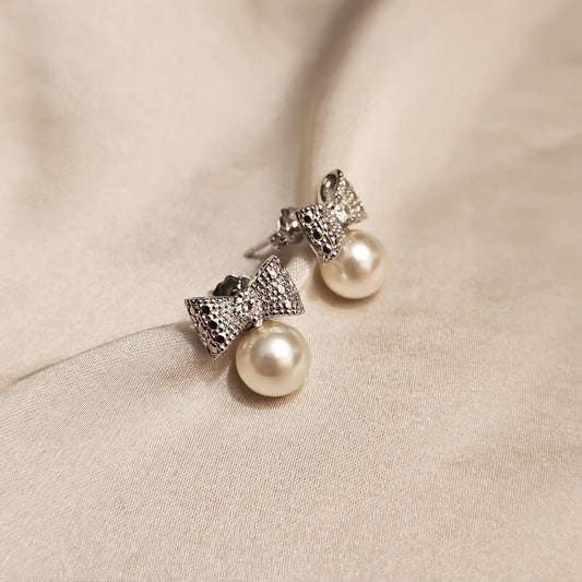 Chic Charm Pearl Bows - FAH Jewelry