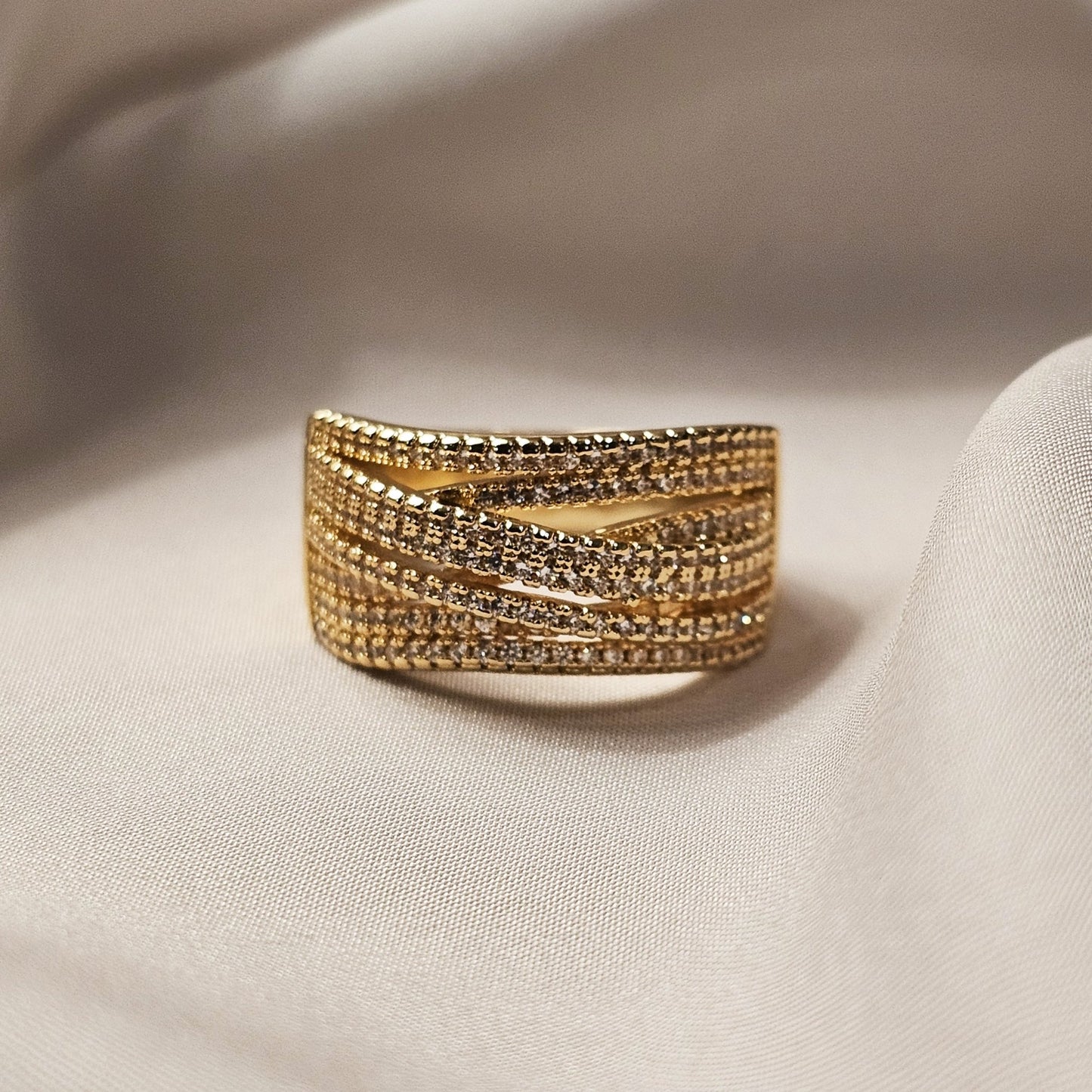 Chunky Band Golden Zircon Ring - FAH Jewelry