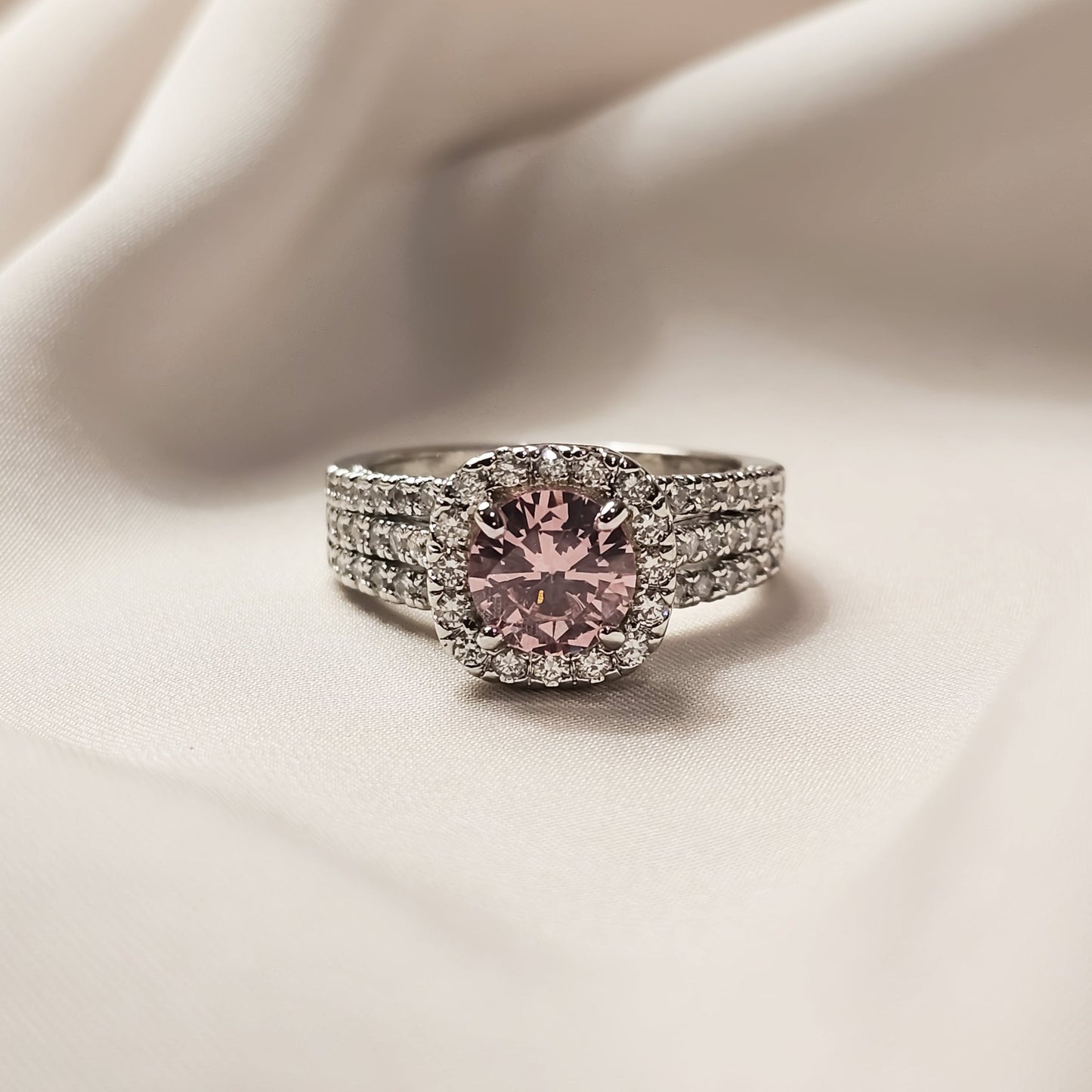 Classical Brilliant Cut Diamond Ring - FAH Jewelry