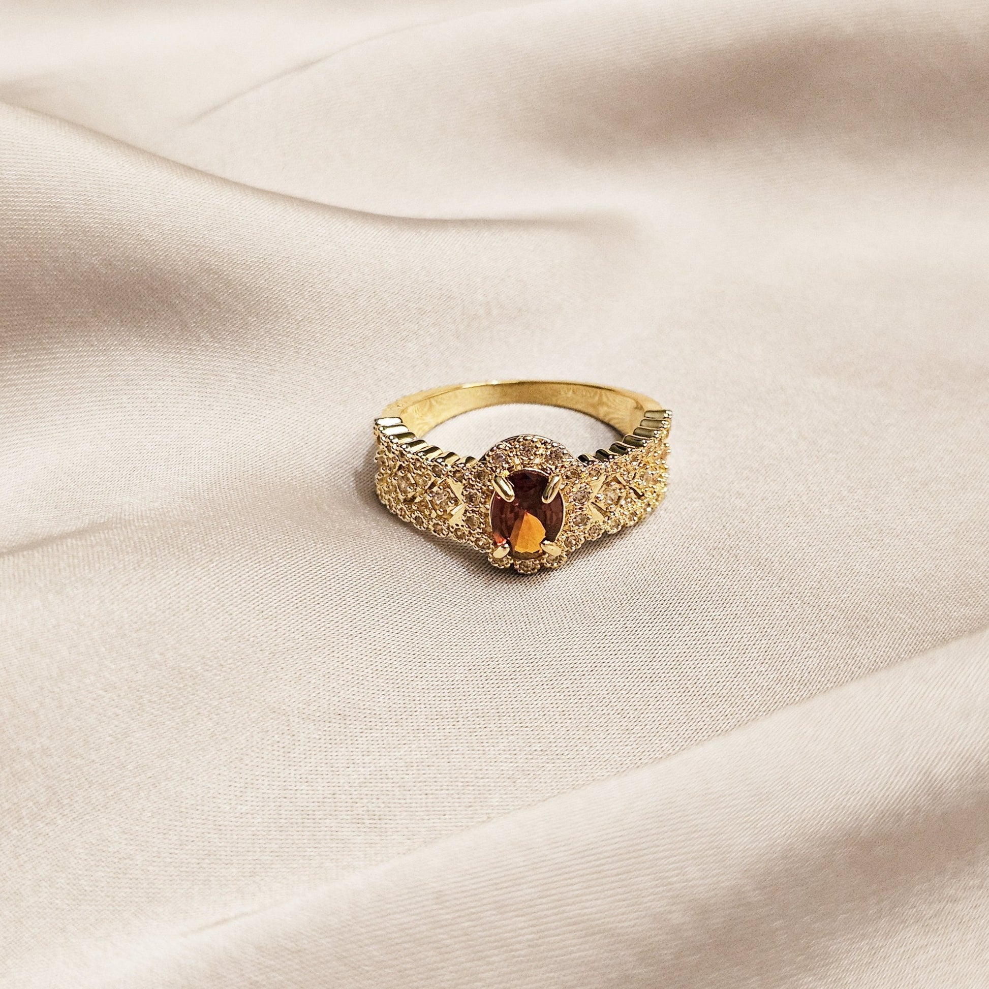 Crimson Majesty Golden Ring - FAH Jewelry