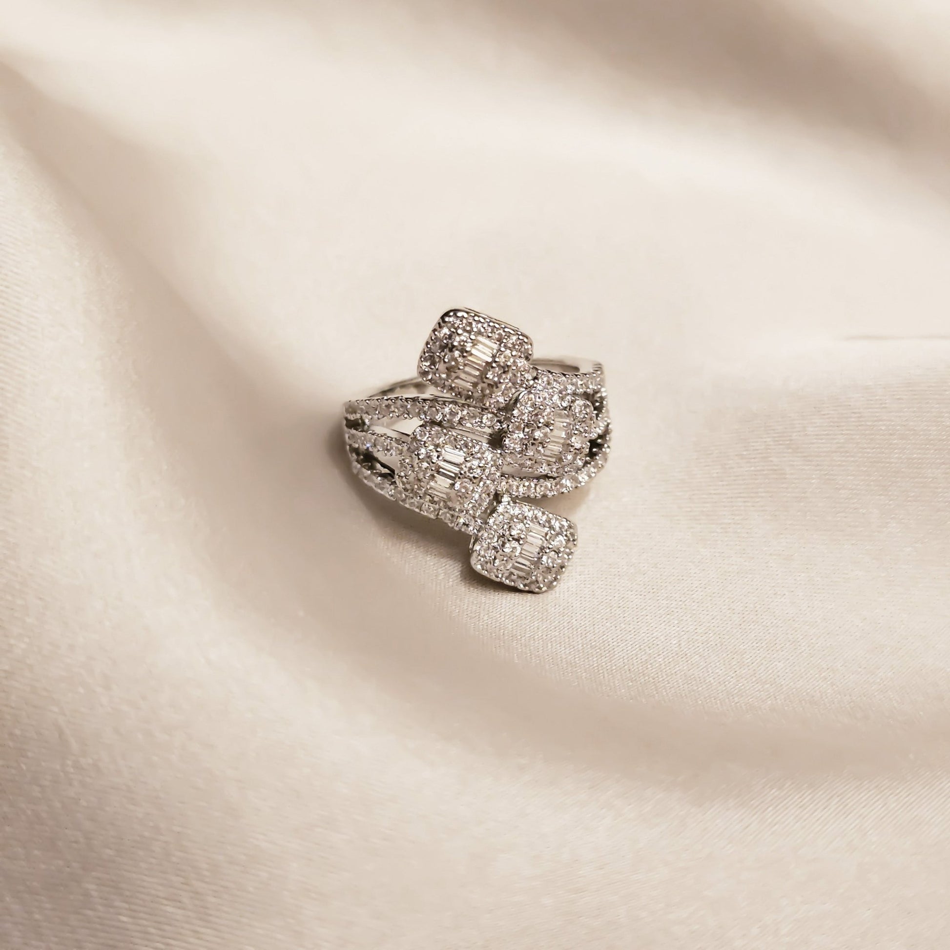 Cubic Petal Vein Ring - FAH Jewelry