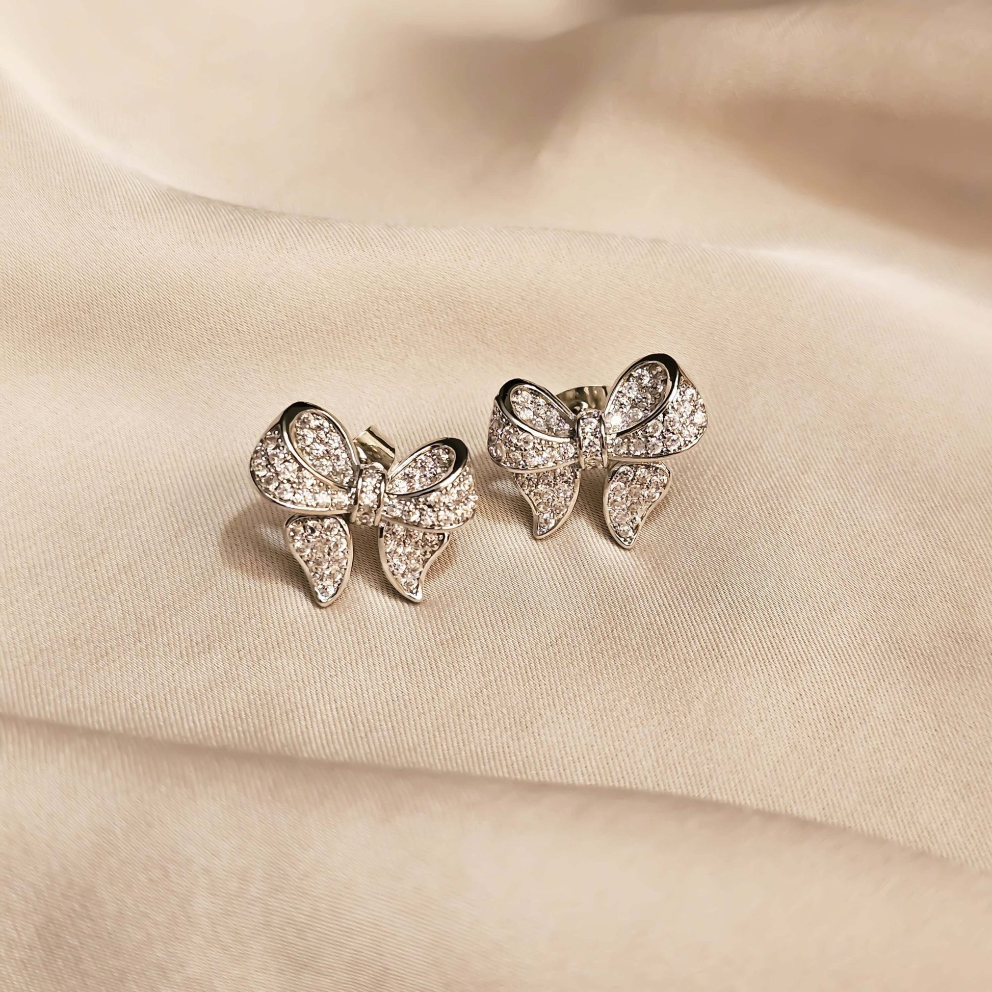 Dainty Ribbon Spark - FAH Jewelry