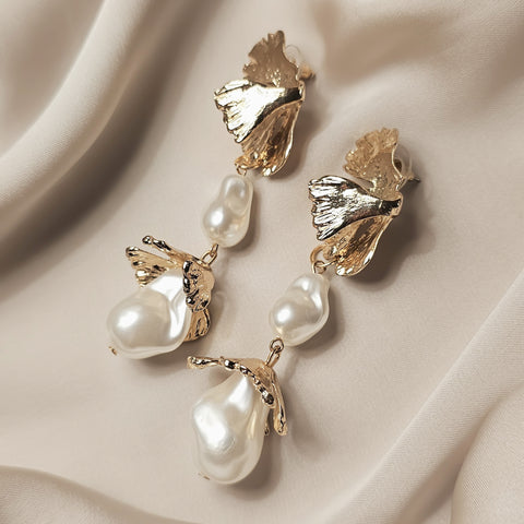 Pearl The Fragment Of Light Earrings