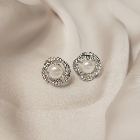 luxury Charm Simple Elegant Pearl Earrings