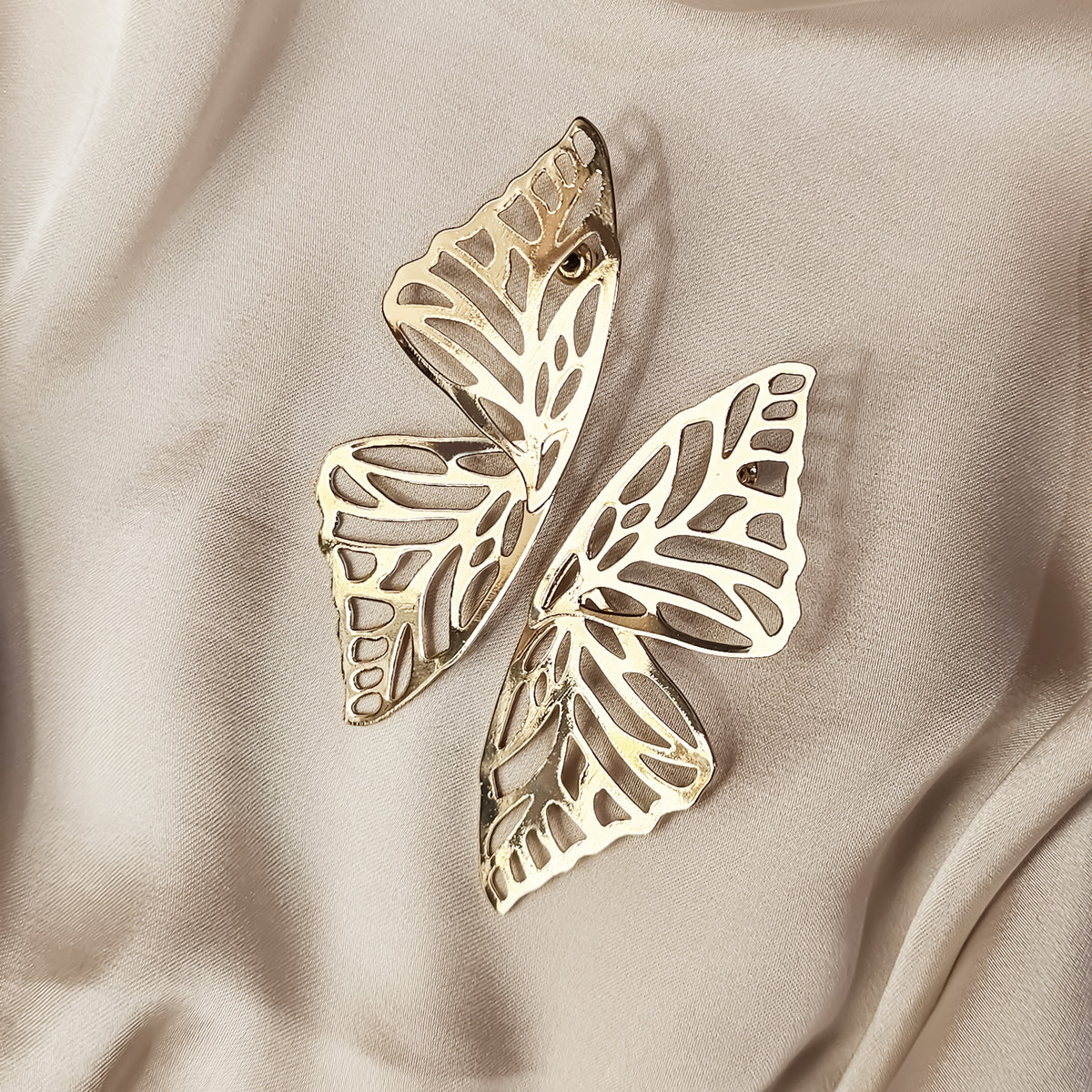 Zinc Alloy Butterfly-Shape Earrings