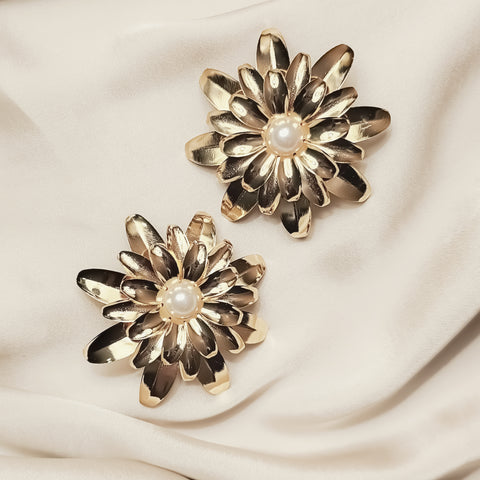 Ingemark Vintage Metal Big Flower Stud Earrings