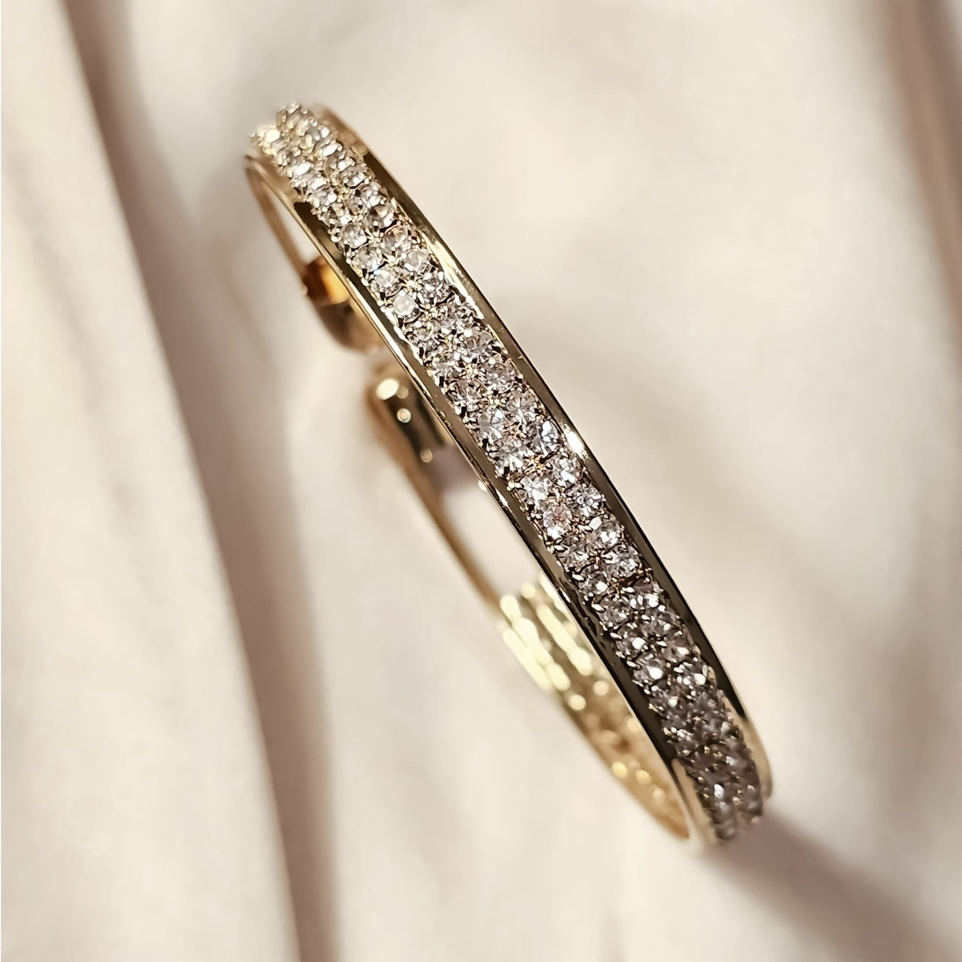 Elegant Crystal Cuff Gold Bracelet - FAH Jewelry