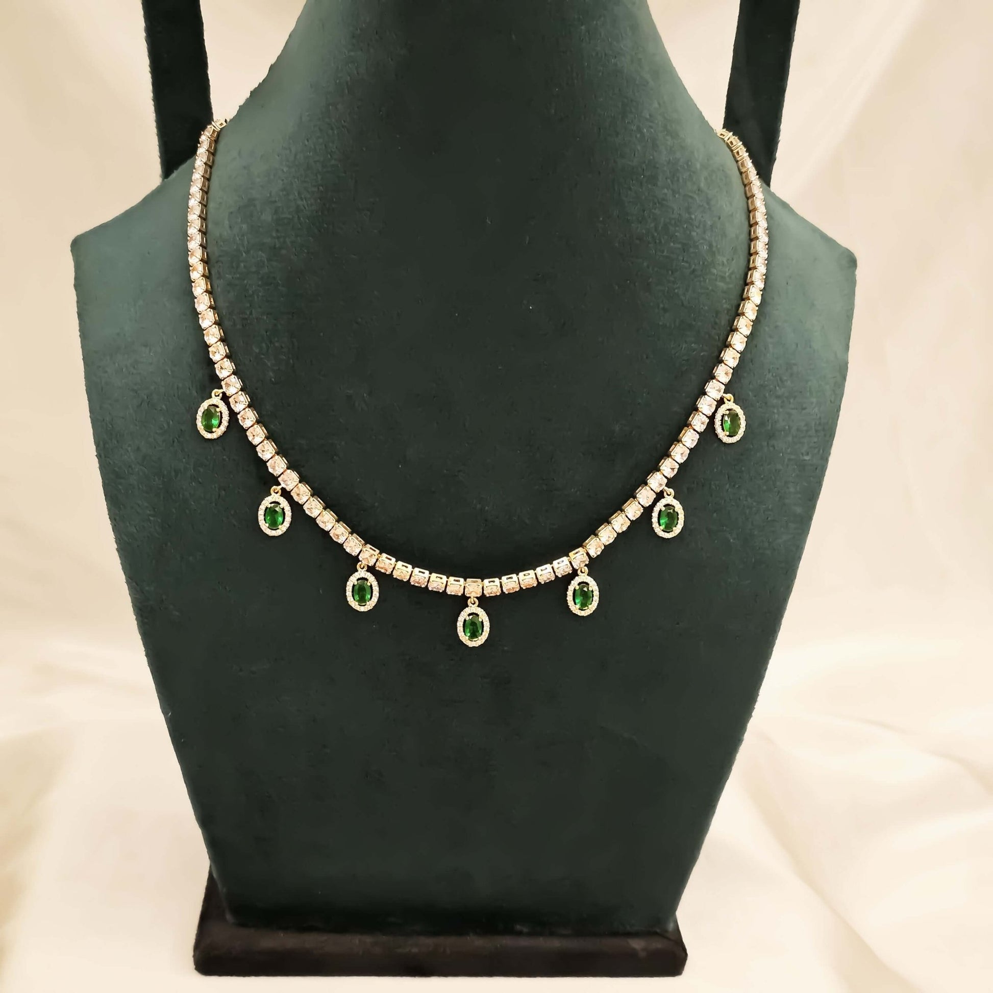 Elegant Emerlad Drop (Gold Plated) - FAH Jewelry